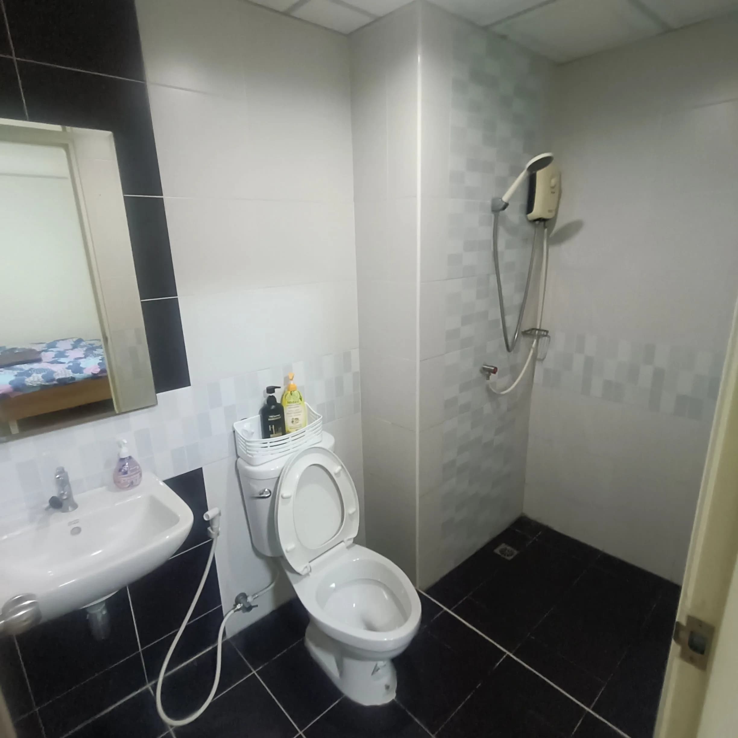 PA House Apartment, Soi Chak Phra 24, Taling Chan: Studios mit 25 m² und Balkon zur Monatsmiete, nahe Silpakorn-Universität Foto 3