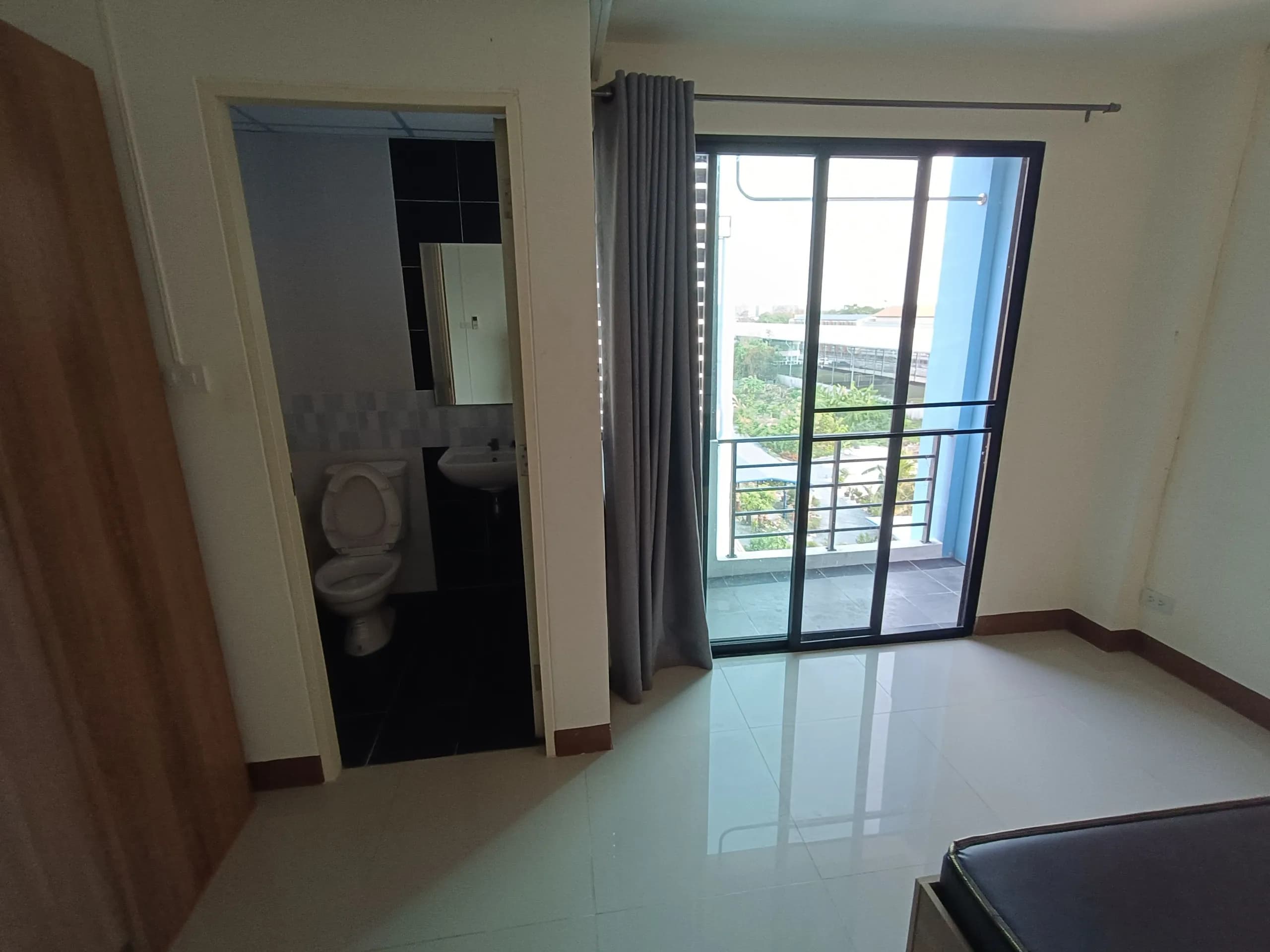 PA House Apartment, Soi Chak Phra 24, Taling Chan: Studios mit 25 m² und Balkon zur Monatsmiete, nahe Silpakorn-Universität Foto 8