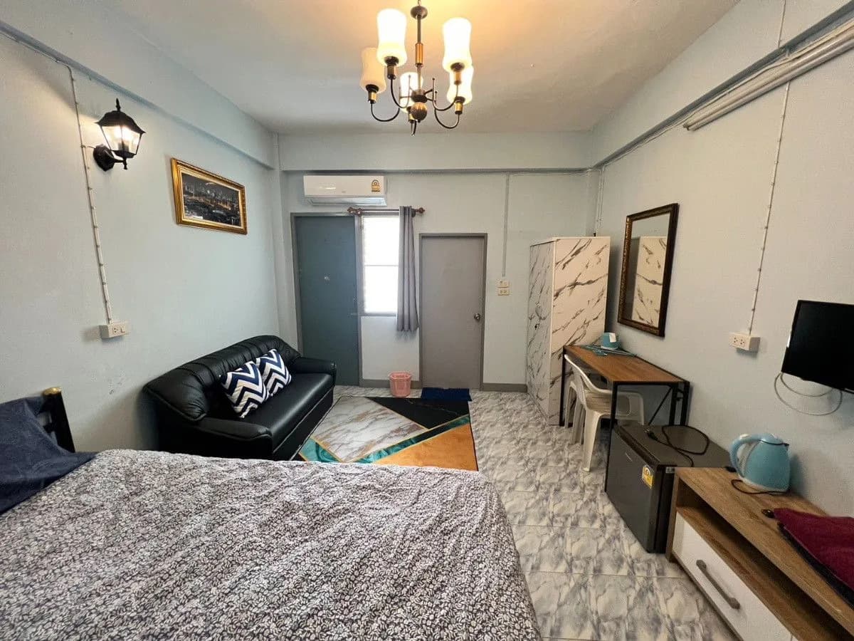 Panmanee Apartment، Soi Inthamara 41، Sutthisan: غرف مفروشة ومكيّفة للإيجار الشهري بمساحة 20 م²، قرب MRT Sutthisan صورة 5