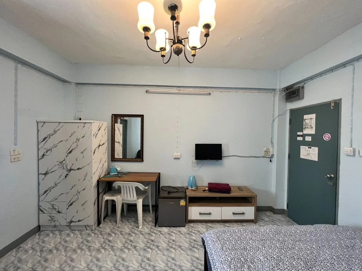 Panmanee Apartment، Soi Inthamara 41، Sutthisan: غرف مفروشة ومكيّفة للإيجار الشهري بمساحة 20 م²، قرب MRT Sutthisan صورة 8