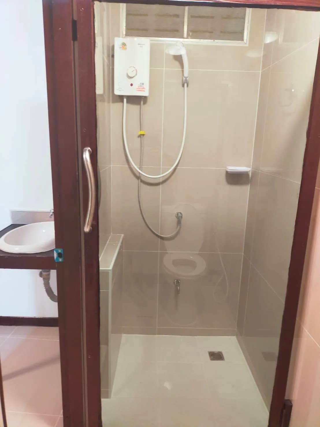 Panya Bali Residence, Nong Pa Khrang: Zimmer mit Ventilator oder Klimaanlage und 24 m² mit Wachdienst zur Monatsmiete hinter dem Makro Chiang Mai Foto 3
