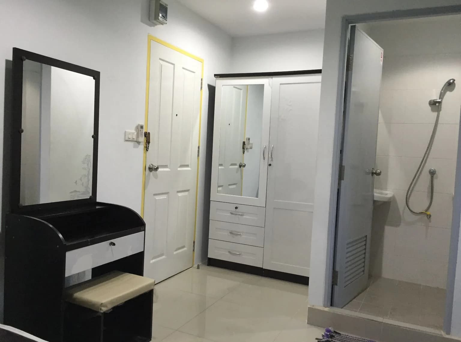 Pasuk Place, Soi Sathu Pradit 58, Yan Nawa: möblierte Zimmer mit 18 m² zur Monatsmiete, nahe BRT Wat Dokmai Foto 5