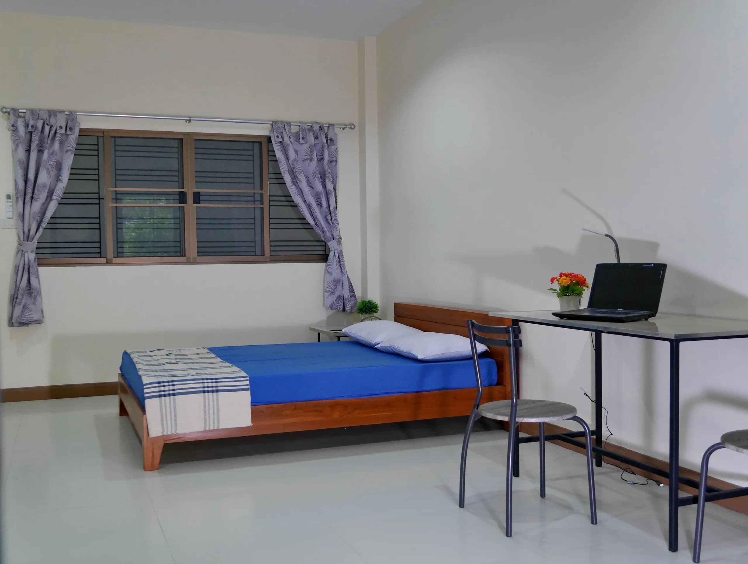 PB Apartments, Krathum Baen: मासिक किराए पर 32 वर्ग मीटर के फ़र्निश्ड कमरे, बीच में बगीचे के साथ, Wat Nang Sao के पास फ़ोटो 4