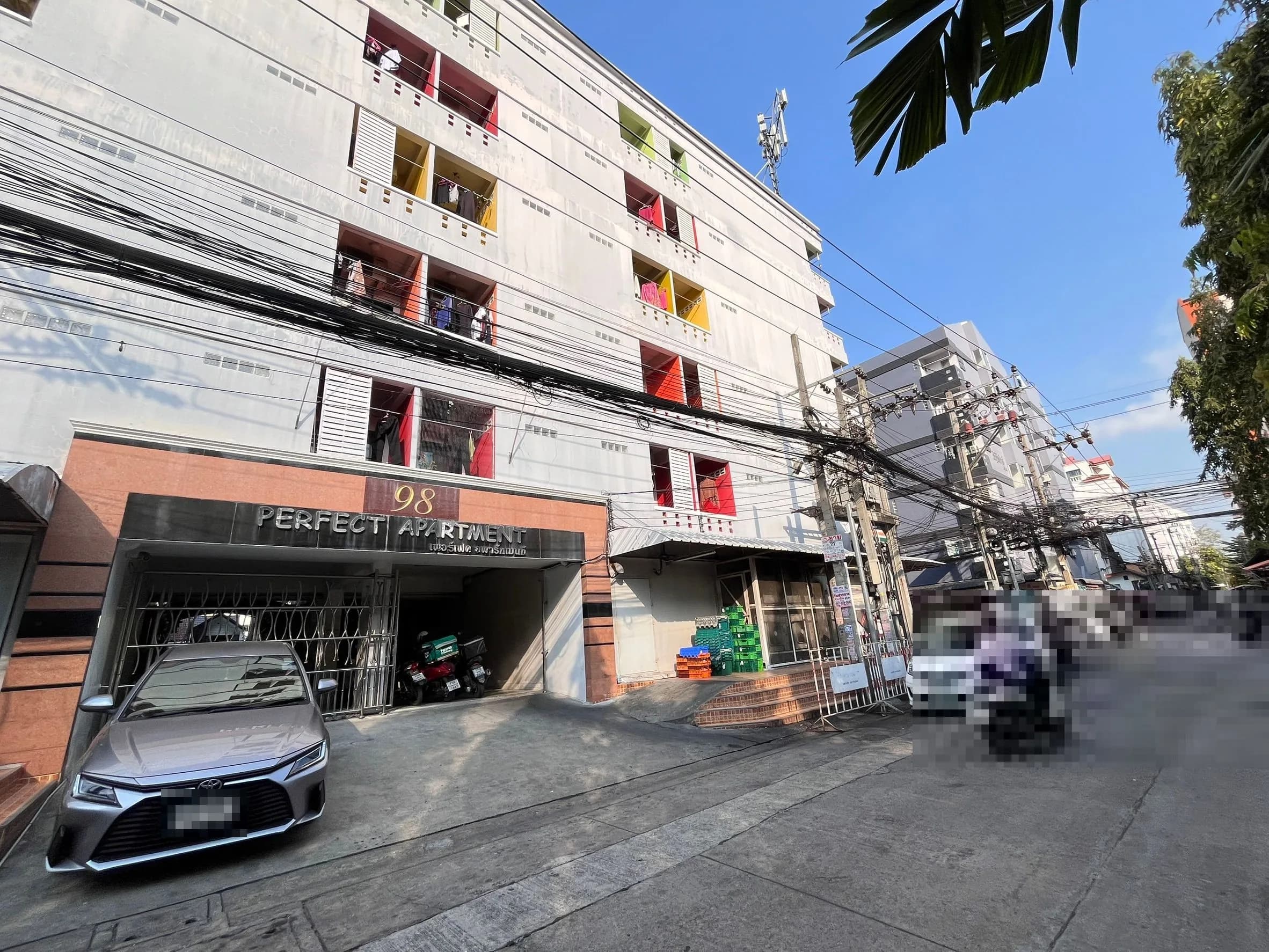 Perfect Apartment, Soi Prachachuen-Nonthaburi 8: Zimmer zur Monatsmiete mit Balkon und 7-Eleven im Erdgeschoss, nahe der Dhurakij-Pundit-Universität Foto 2