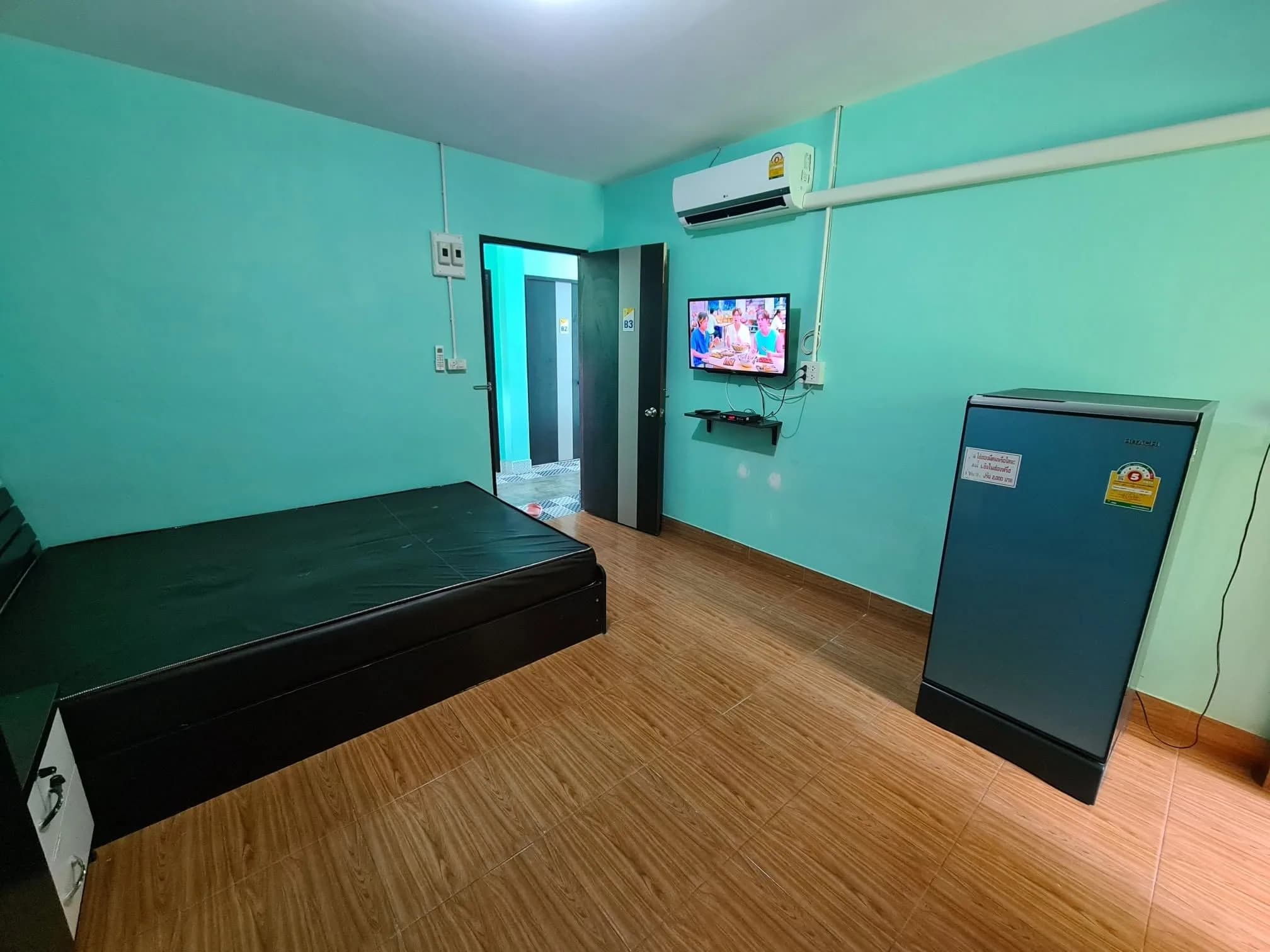 Phatsakorn Room, Kanchanaburi: मासिक किराए पर 25 वर्ग मीटर के हॉस्टल कमरे, पालतू जानवरों की अनुमति के साथ, Kanchanaburi बस टर्मिनल के पास फ़ोटो 6