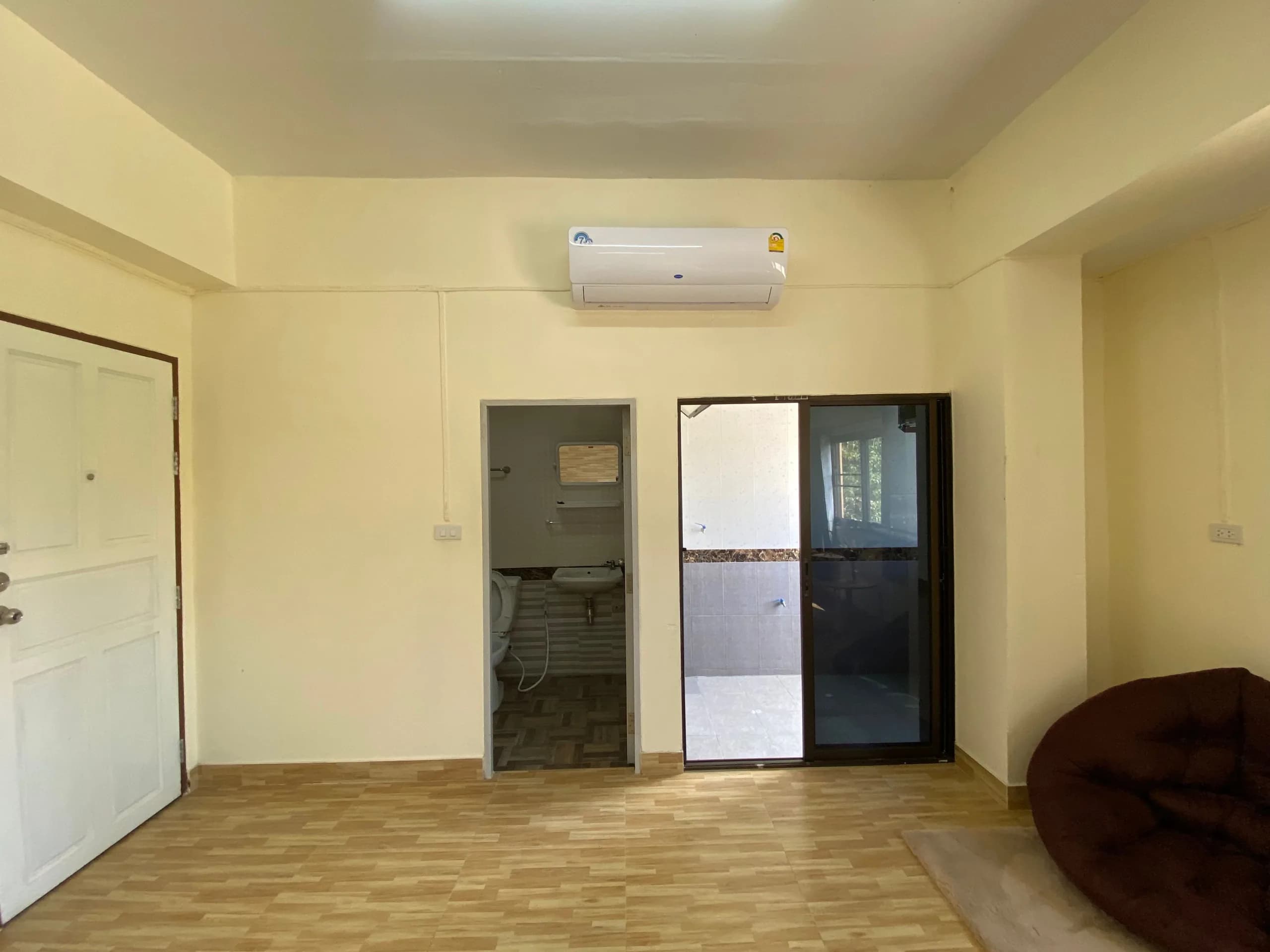 ผ่องกุล อพาร์ทเมนท์ (Phongkun Apartment) ซอยเจริญราษฎร์ 3 (ซอยวัดปรก) สาทร ห้องพักรายเดือน 22–26 ตร.ม. มีระเบียง ห่าง BTS สุรศักดิ์ประมาณ 800 ม. รูปที่ 2