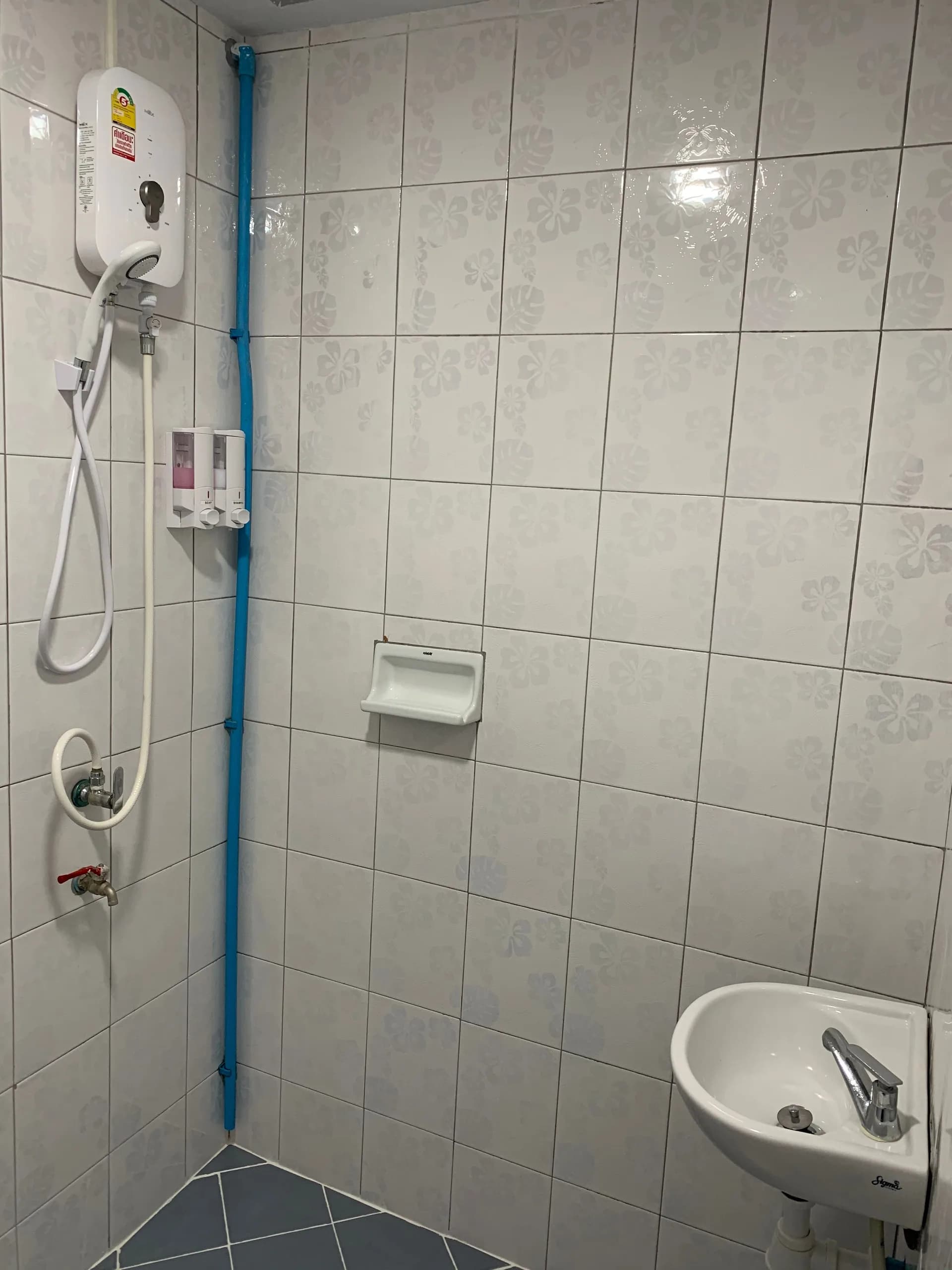 Piyawadee Mansion, Ratchaburi Town: Monthly Air-Con Rooms near Sanam Ya Market photo 3