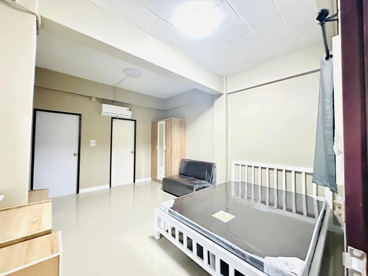 ภูมิภิญญ์ เพลส บ้านบึง หอพักห้องแอร์รายเดือน ไม่มีค่าส่วนกลาง ใกล้โลตัส บ้านบึง รูปที่ 4
