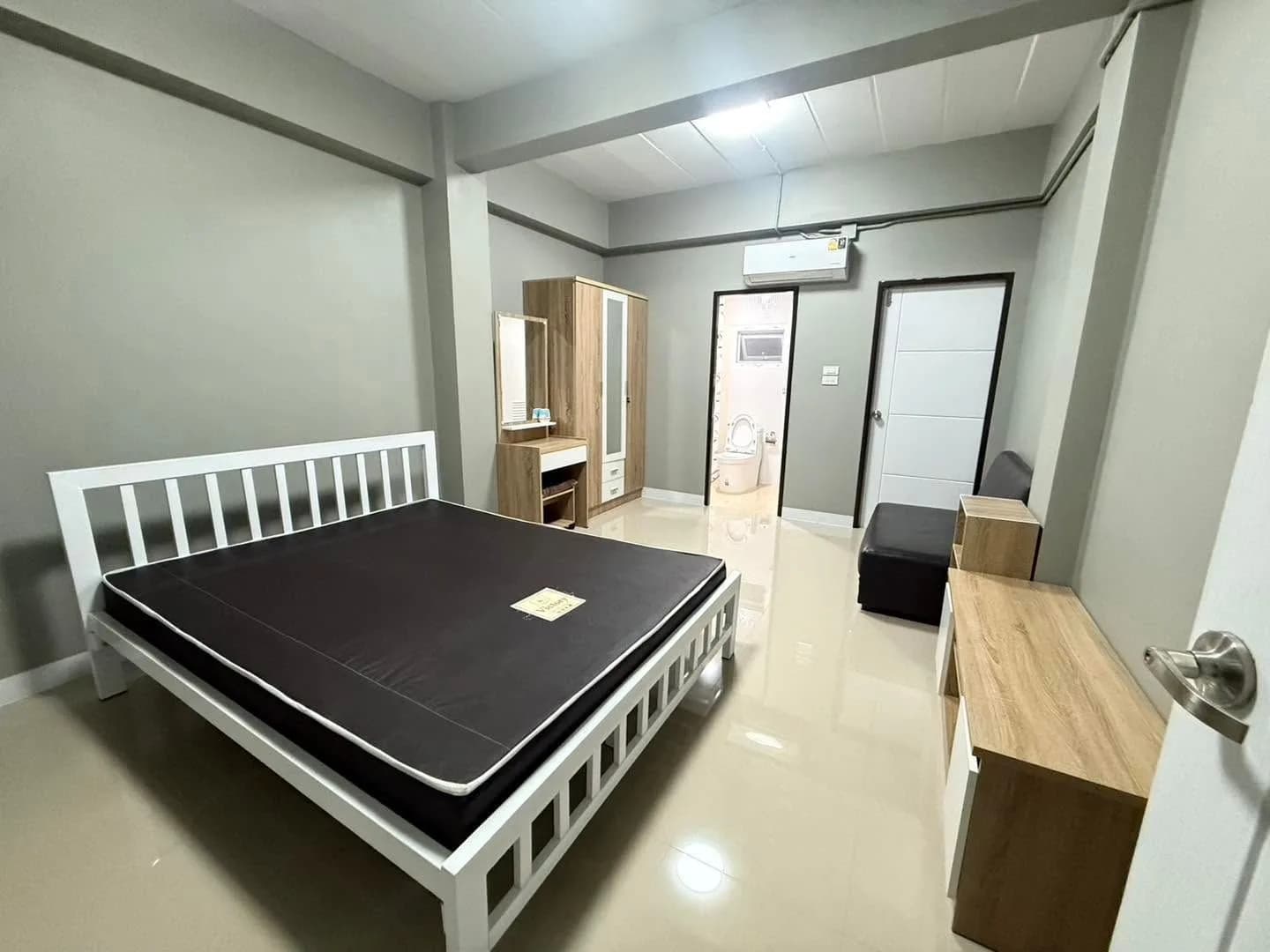 ภูมิภิญญ์ เพลส บ้านบึง หอพักห้องแอร์รายเดือน ไม่มีค่าส่วนกลาง ใกล้โลตัส บ้านบึง รูปที่ 7