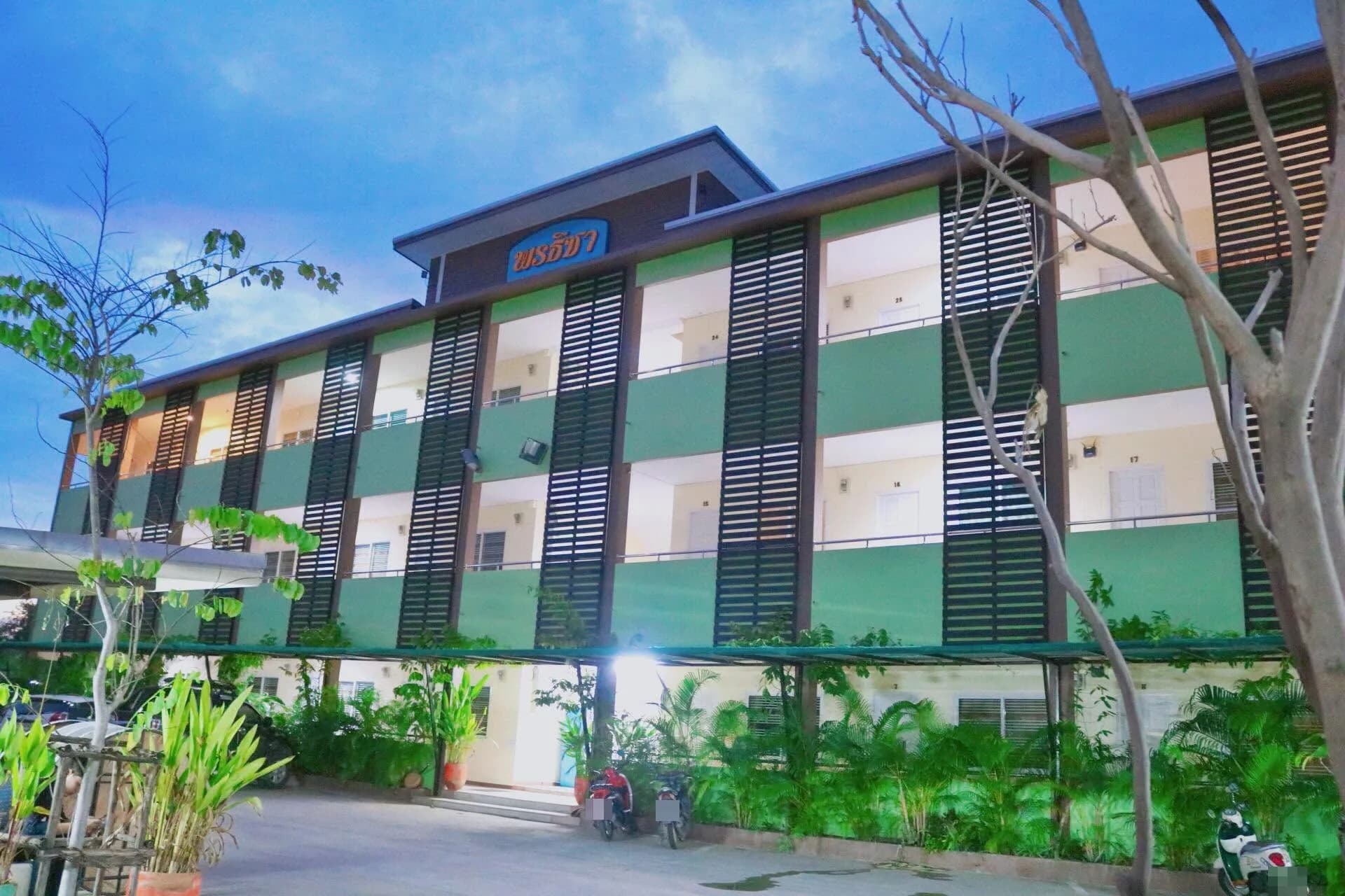 Pornticha Place, Ban Ko, Korat: मासिक किराए पर 26 वर्ग मीटर के एसी हॉस्टल कमरे, Vongchavalitkul विश्वविद्यालय के पास फ़ोटो 2