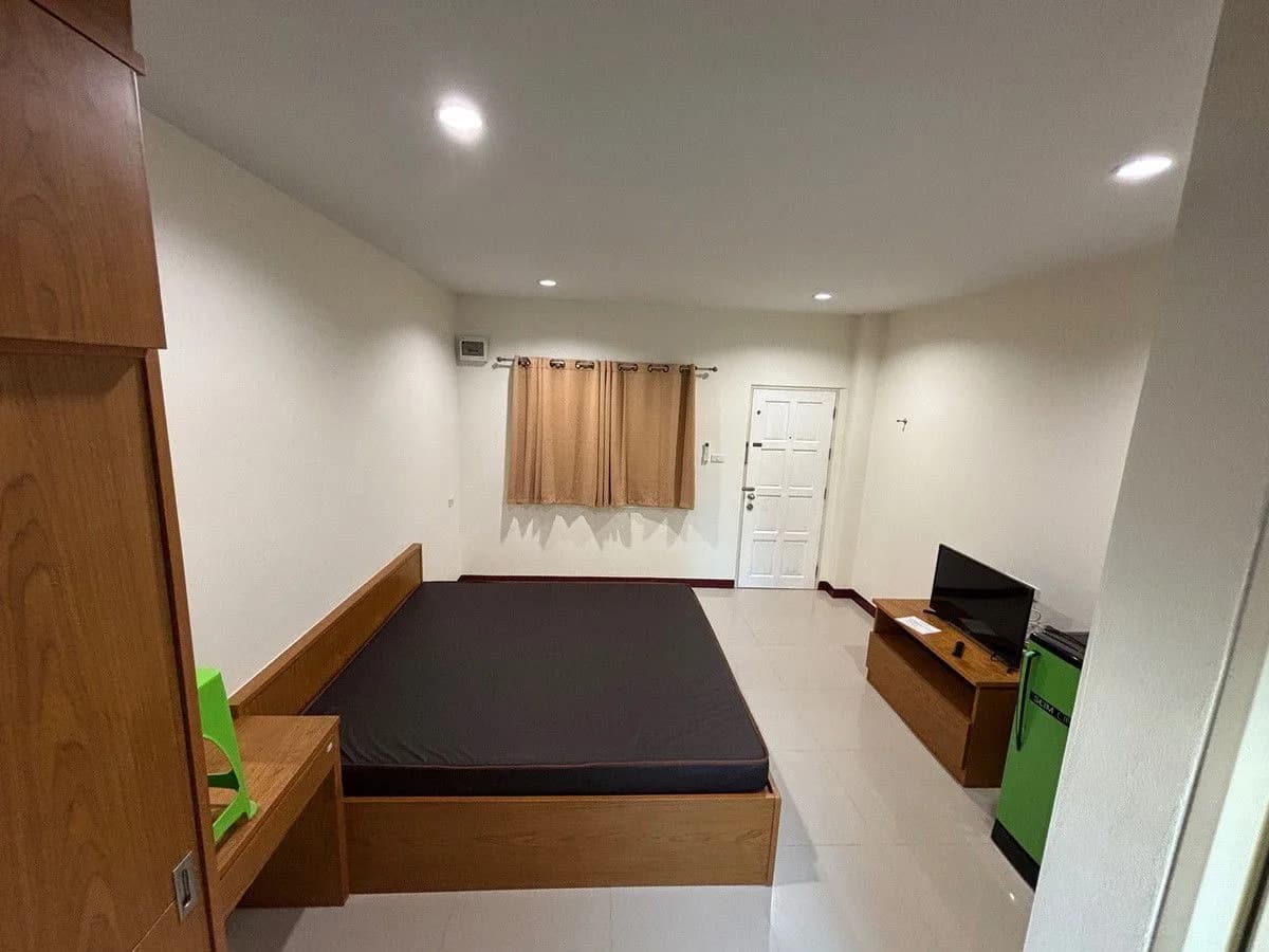 Pornticha Place, Ban Ko, Korat: मासिक किराए पर 26 वर्ग मीटर के एसी हॉस्टल कमरे, Vongchavalitkul विश्वविद्यालय के पास फ़ोटो 4