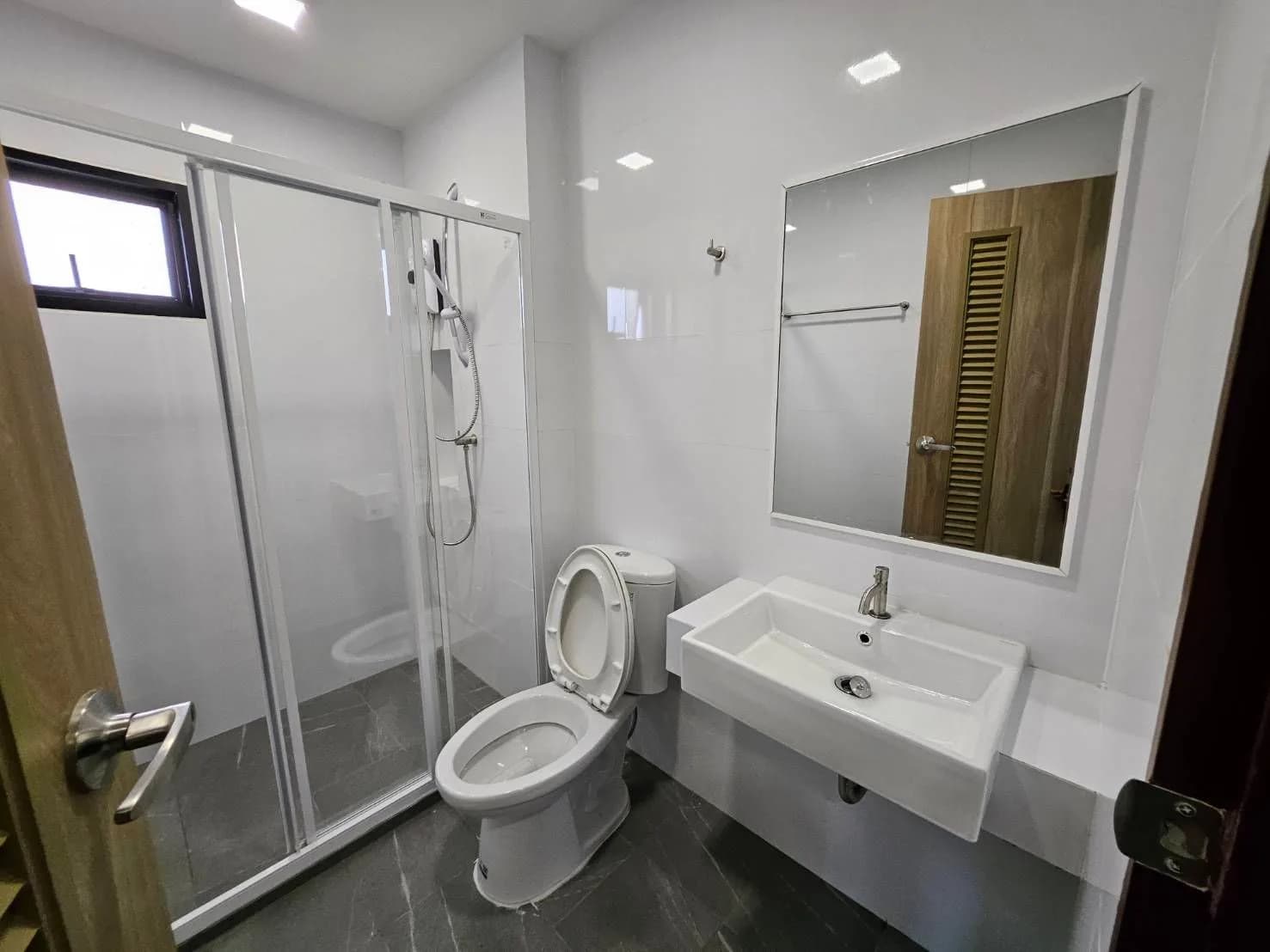 Disewakan Kamar Bulanan Furnished Lengkap dengan Ruang Fitnes di PP Residence, Sukhumvit 62, Dekat BTS Bang Chak foto 3