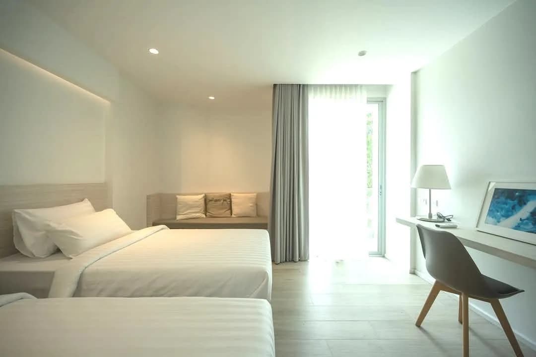PUNICA, Soi Rong Mueang 3, Pathum Wan: Studio Bulanan 24 m² di Gedung Rendah dengan Halaman Pohon, Dekat Chulalongkorn University foto 7
