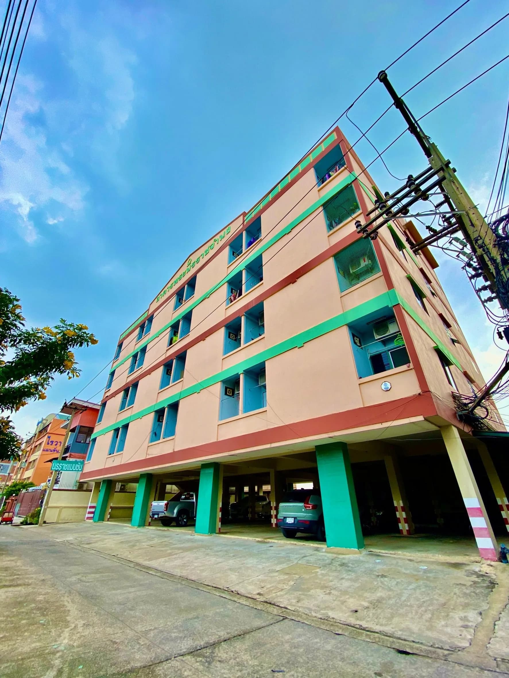 Pupoon Residence, Maha Chai, rue Norarat Uthit : chambres meublées et climatisées à louer au mois, près de l'hôpital de Samut Sakhon, parking gratuit photo 2