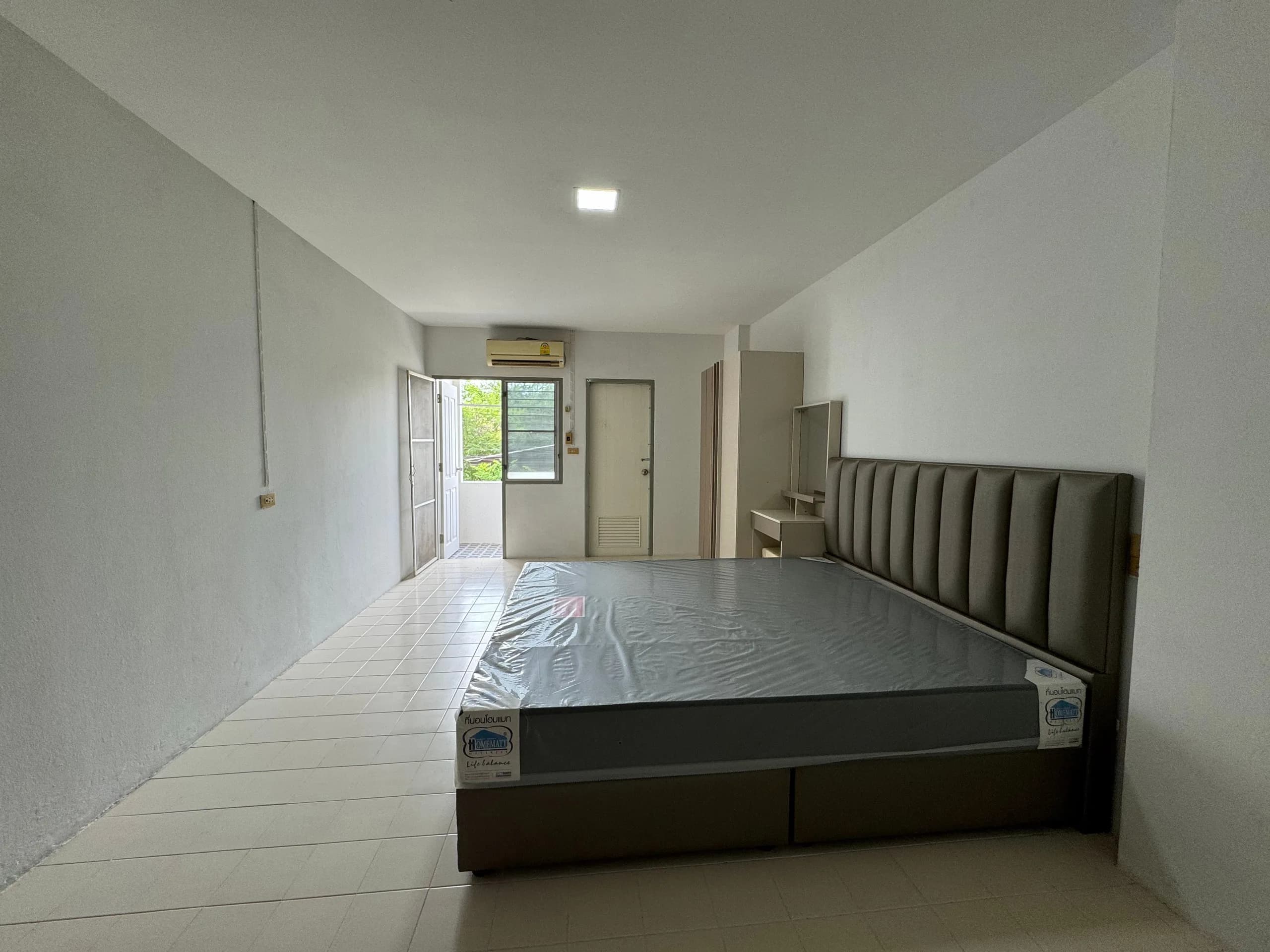 Pupoon Residence, Maha Chai, rue Norarat Uthit : chambres meublées et climatisées à louer au mois, près de l'hôpital de Samut Sakhon, parking gratuit photo 6