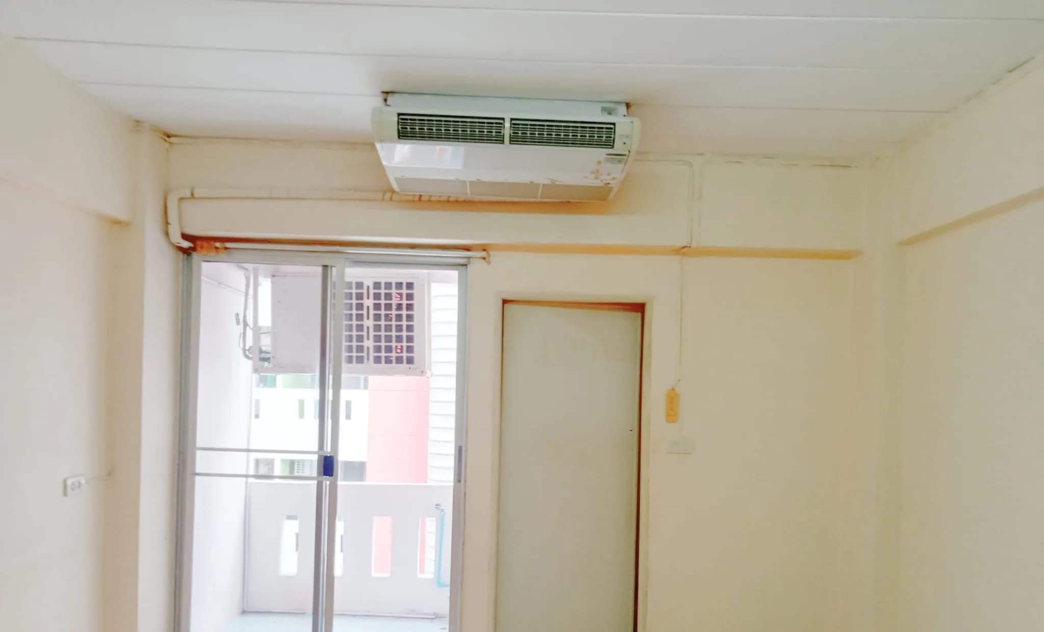 Ratchana Place, Bang Bo: Monthly Rooms of 23 sq.m. with a Free Gym near Assumption University (ABAC) photo 3