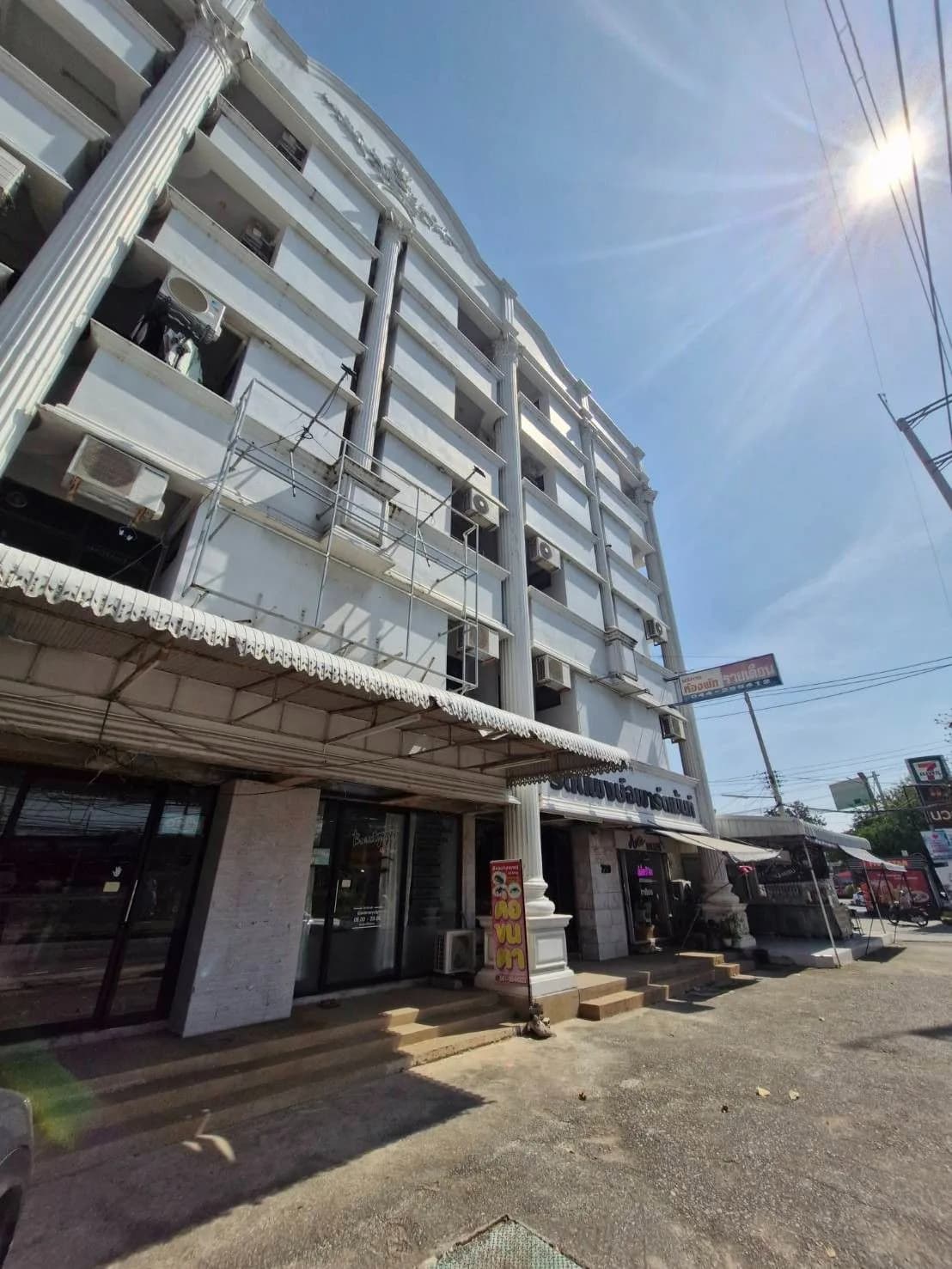 Rattanapong Apartment, Hua Thale, 나콘랏차시마: Boonwattana 학교 인근 엘리베이터 있는 월세 에어컨 객실 사진 2