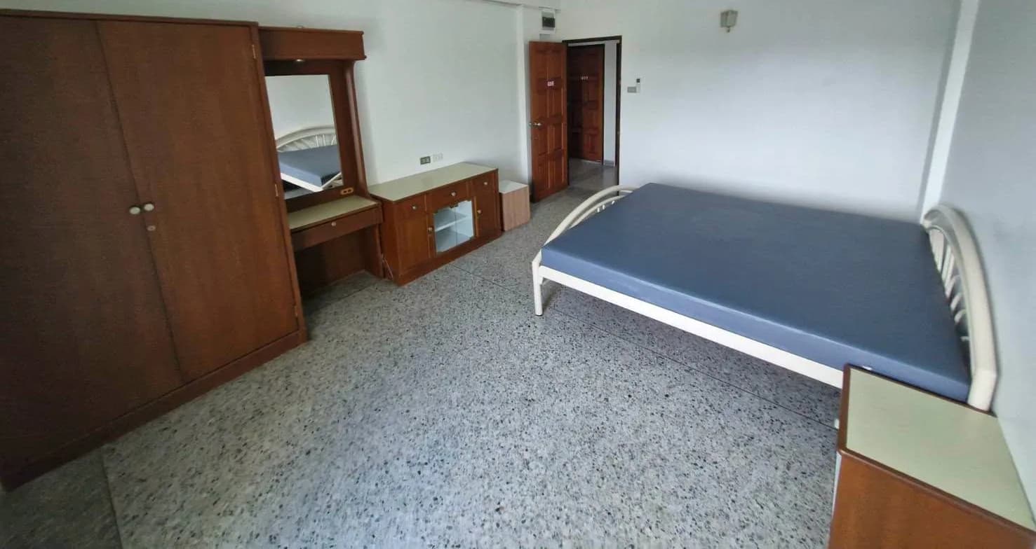 Rattanapong Apartment, Hua Thale, 나콘랏차시마: Boonwattana 학교 인근 엘리베이터 있는 월세 에어컨 객실 사진 4