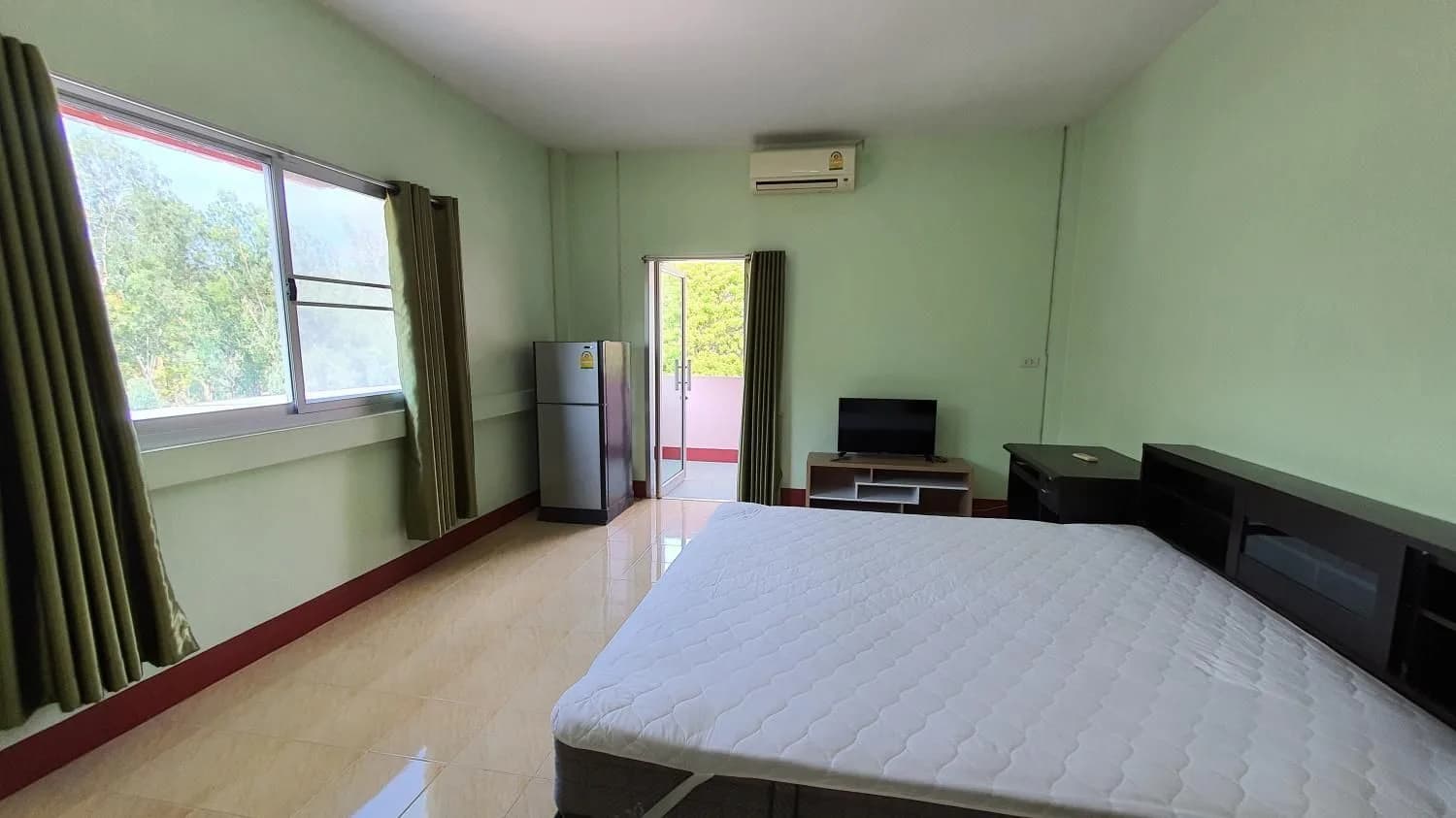 Rayong Forest في Mueang Rayong: غرف شهرية واسعة بمساحة 28 م² في سكن قرب متجر Laemthong الكبير صورة 4
