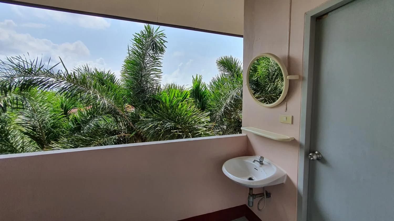 Rayong Forest في Mueang Rayong: غرف شهرية واسعة بمساحة 28 م² في سكن قرب متجر Laemthong الكبير صورة 8