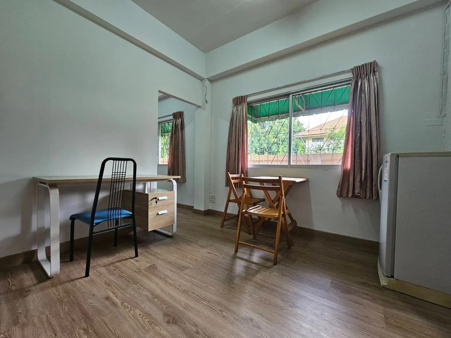 REN Apartment، Mae Hia: غرف شهرية بمروحة ومكيّفة قرب سوق Mae Hia الطازج صورة 5