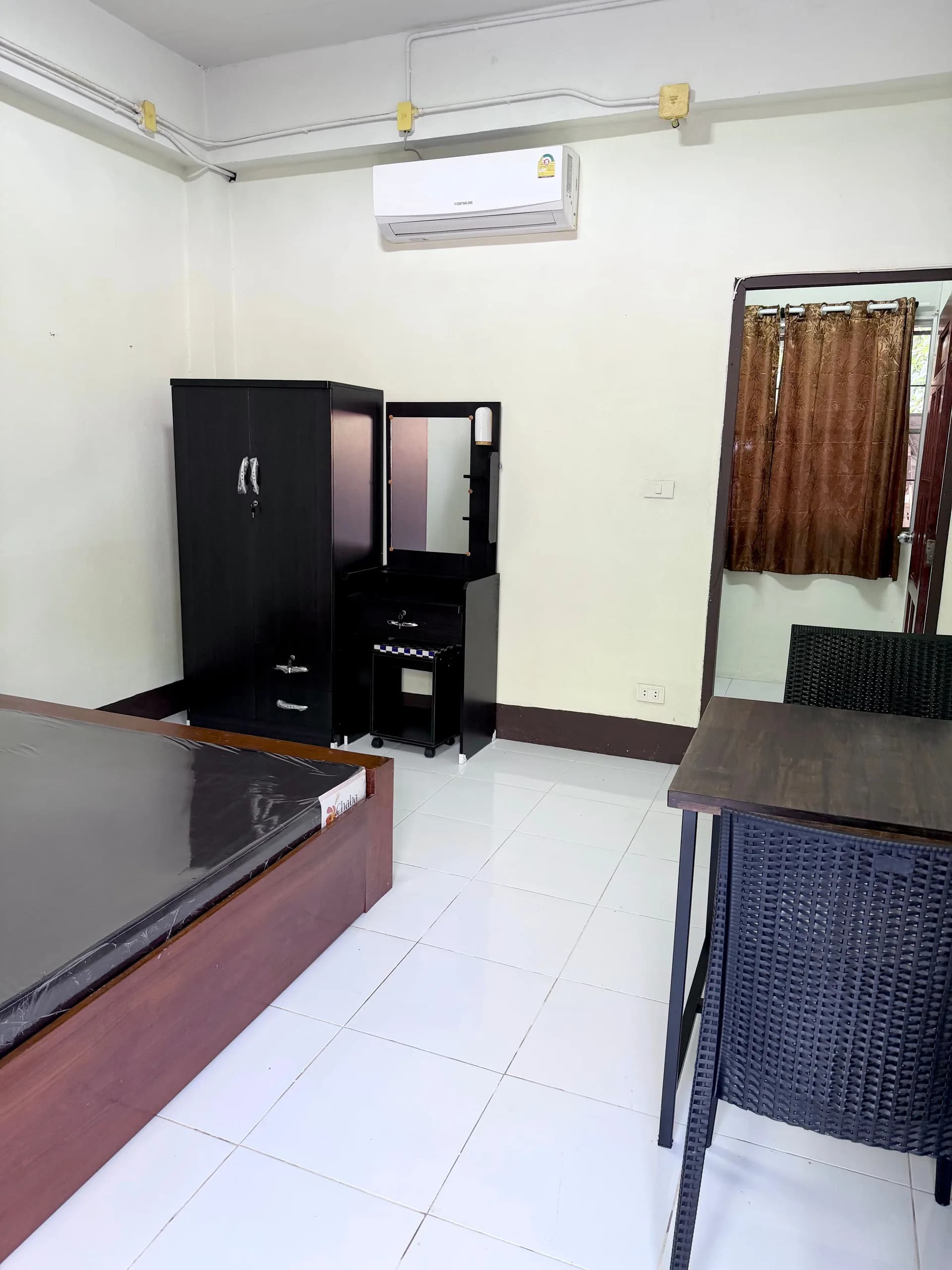 Rintrrada Place, Saraphi: Kamar AC Bulanan Dekat Stasiun Kereta Api Saraphi foto 5