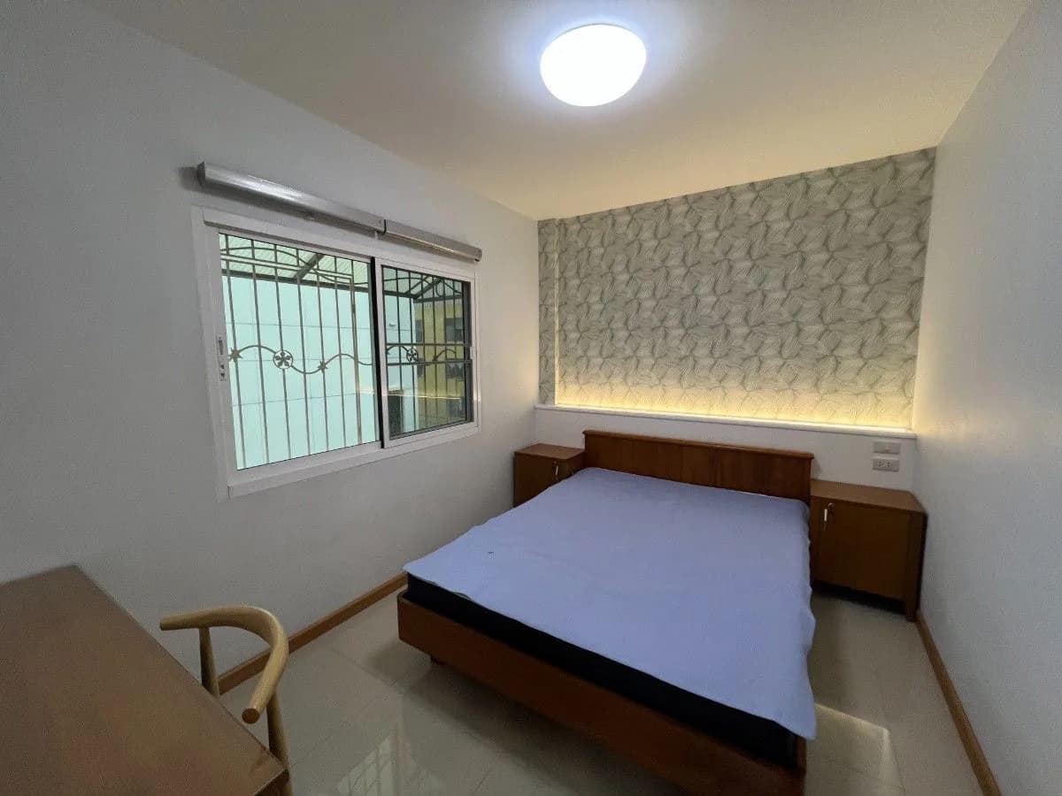 Rommai@Ekkachai, Soi Ekkachai 66/2, Bang Bon : chambres meublées à louer au mois, entièrement rénovées, à côté d'un marché photo 6