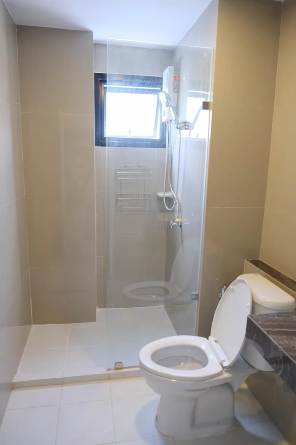 S. Wattana Apartment, Rattanathibet Soi 17 : studios à louer au mois, avec mobilier intégré et jardin sur le toit, près du MRT Yaek Nonthaburi 1 photo 3