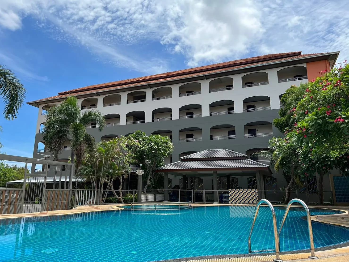 SAFA Residence Pattaya, Khao Talo, South Pattaya: Monthly 32 sq.m. Studios with a Pool near Outlet Mall Pattaya photo 2