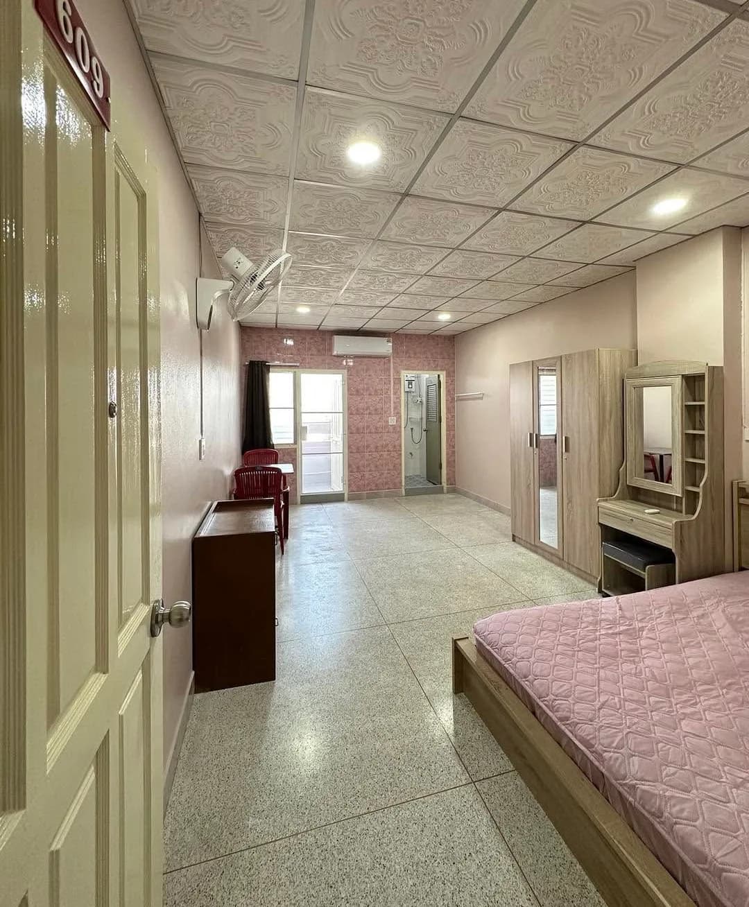 Sakon Apartment, Soi Phetkasem 50/3: Furnished Monthly Rooms near MRT Phasi Charoen photo 5