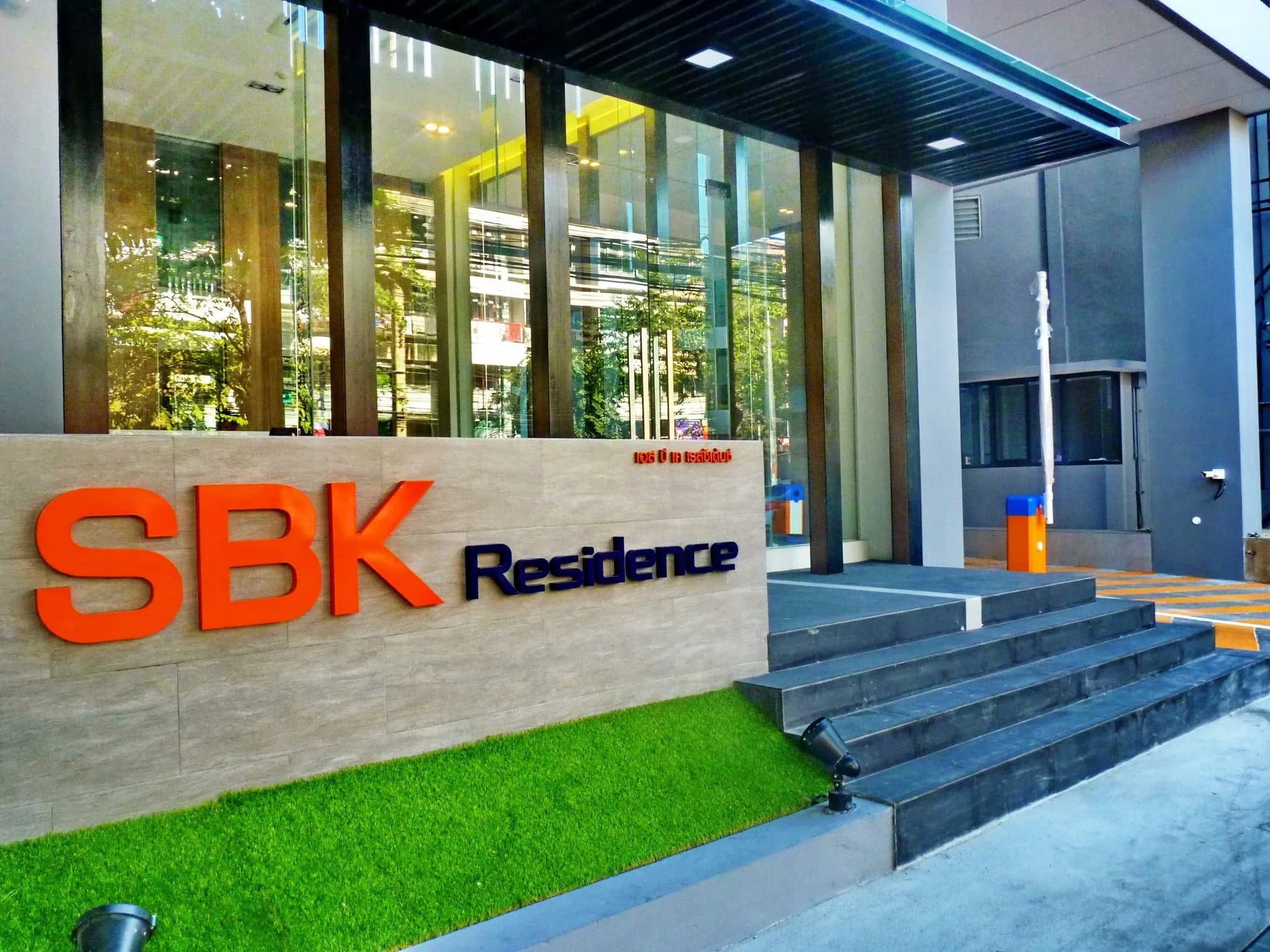 SBK Residence ถนนลาดพร้าว ห้องพักรายเดือนและห้องสวีท 1 ห้องนอน มีสระว่ายน้ำดาดฟ้า ใกล้ MRT ลาดพร้าว รูปที่ 2