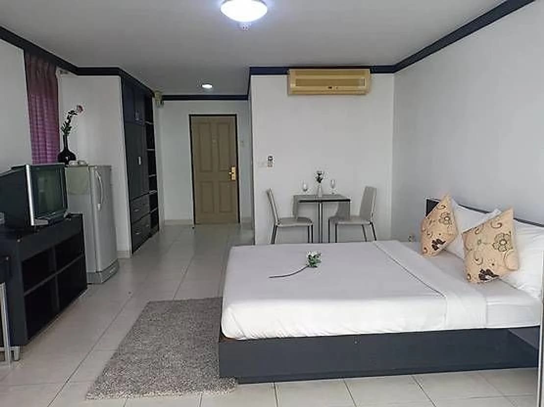Sena House Phahon Yothin 30 (Soi Aladin): studio sewa bulanan seluas 33 m², kira-kira 150 m dari BTS Ratchayothin foto 1