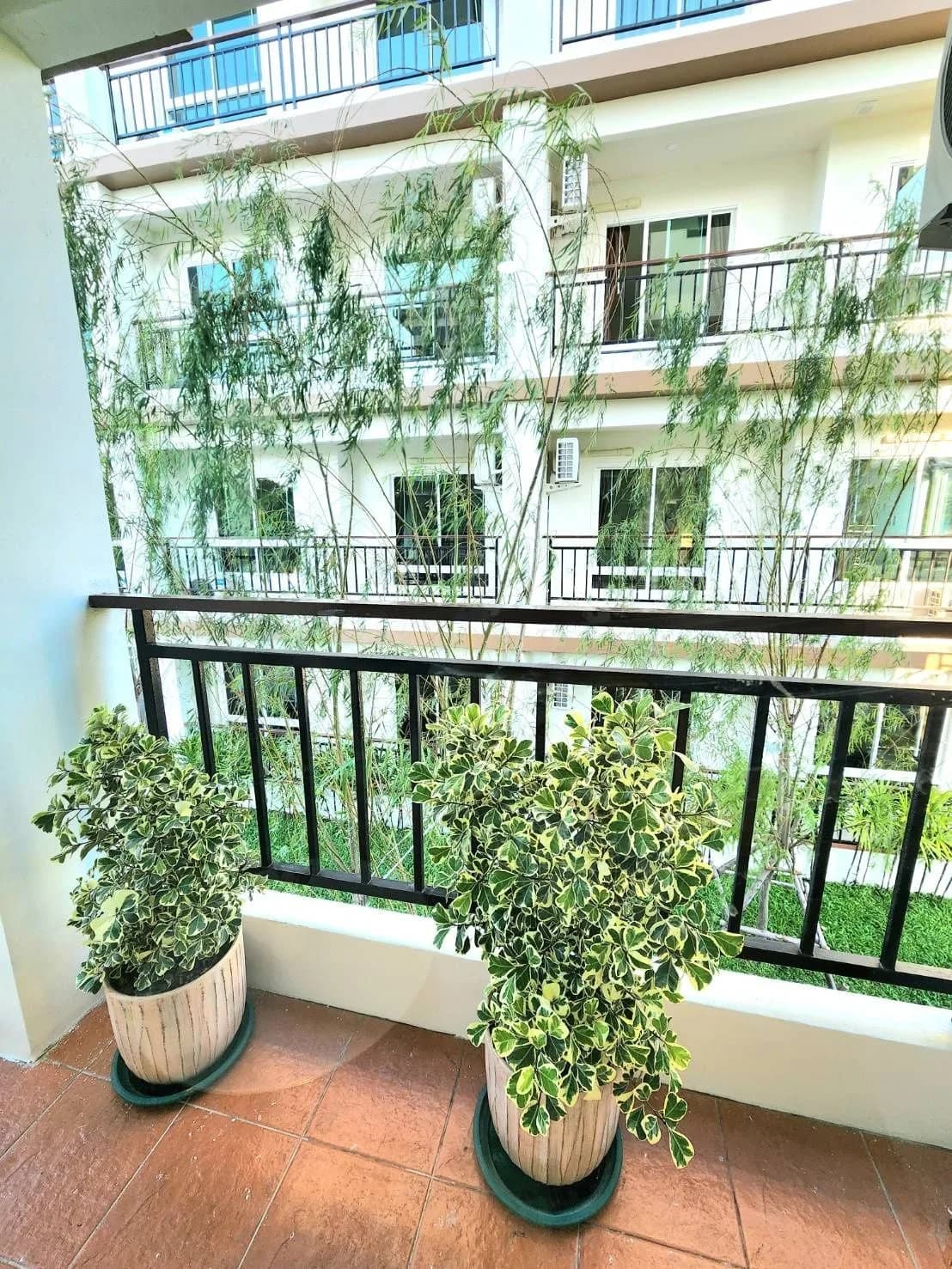 وحدات مفروشة بالكامل من 1 غرفة نوم مع صالة رياضية وحديقة للإيجار الشهري في Serene Room، Soi Songprapha 11، Don Mueang صورة 8