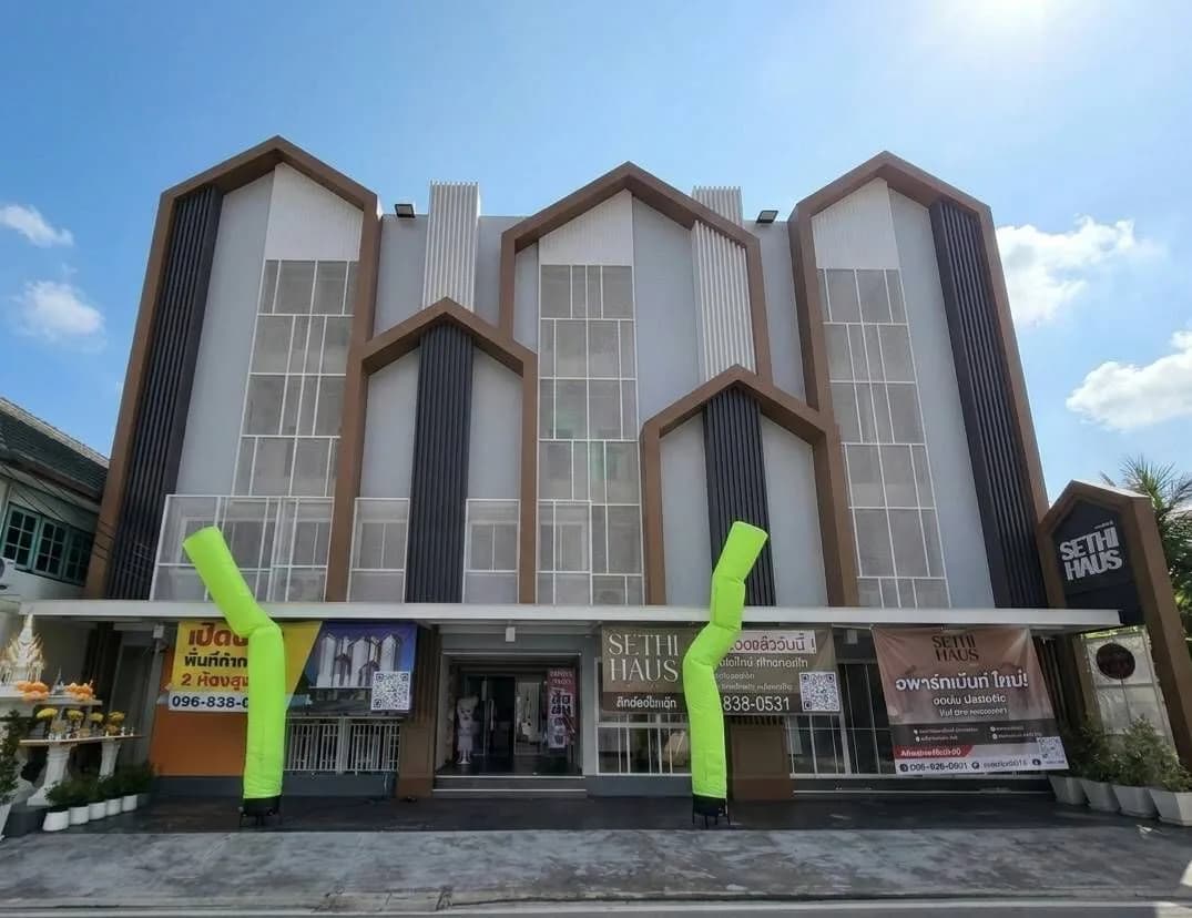 SETHI HAUS, Soi Lat Pla Khao 72: Newly Decorated Monthly Rooms with a Free Gym, 750 m from MRT Lat Pla Khao photo 2