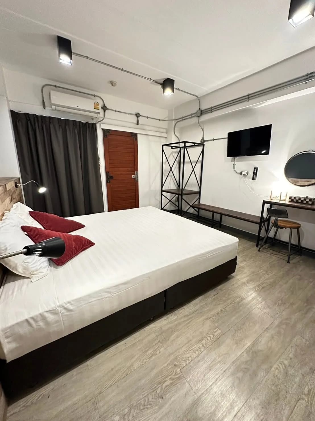 Sharina Place, Nimman Soi 7 : chambres au mois avec salle de bain privée et balcon, près de One Nimman photo 4