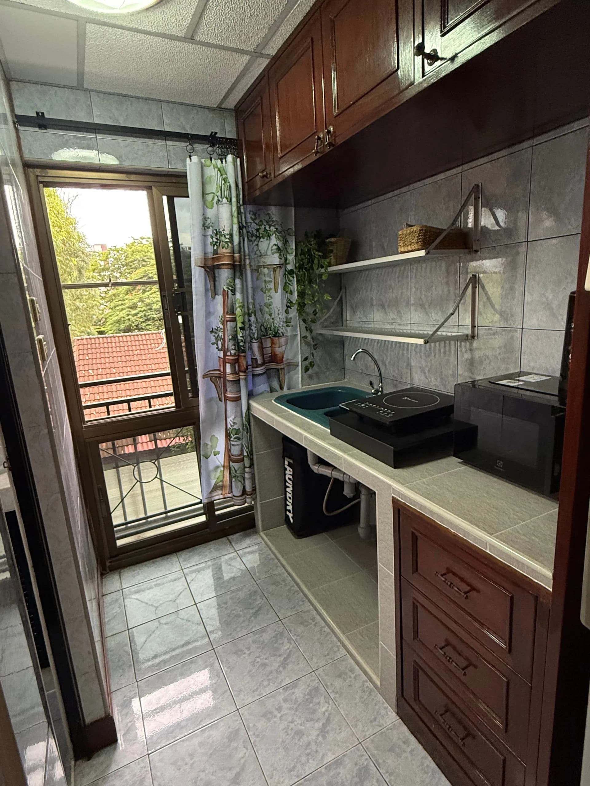 Sixteen-Fifty Residence, Sukhumvit 68: Studios zur Monatsmiete mit Dachgarten, 10 Gehminuten von BTS Udom Suk Foto 6