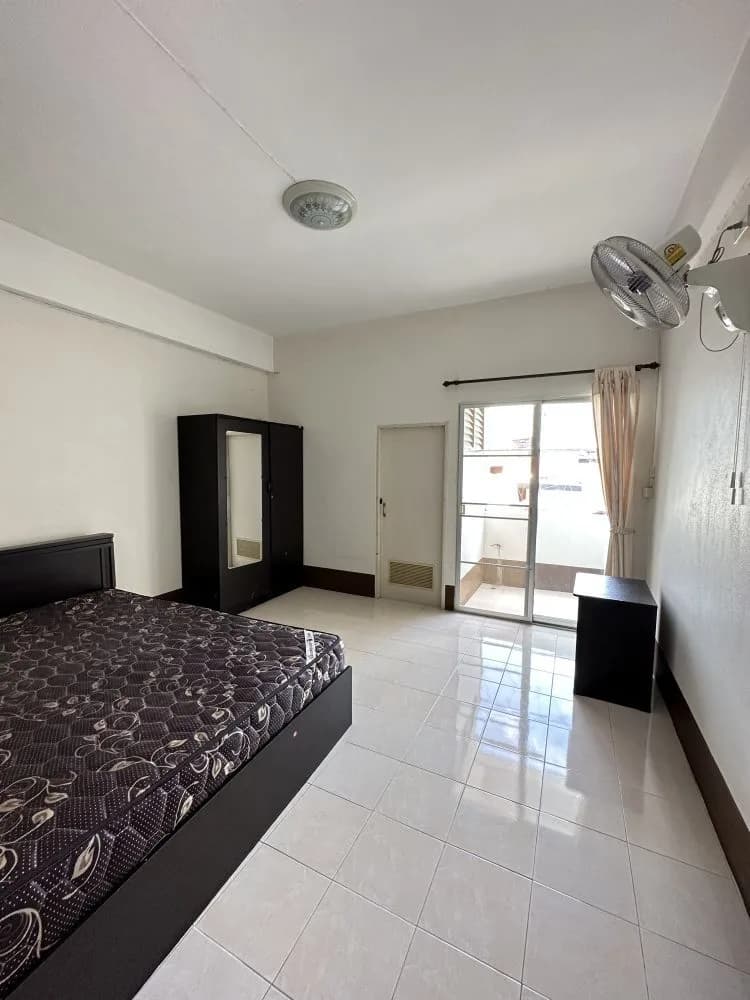 SK Apartment, Soi Chom Chan : chambres au mois avec ventilateur ou climatisation, près de Central Chiang Mai Airport photo 5