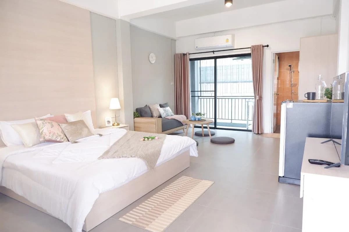SK14 Cozy Residence, Soi Sangkhom Songkhro 14, Lat Phrao: studio sewa bulanan seluas 32 m² dalam bangunan 3 tingkat yang tenang foto 1