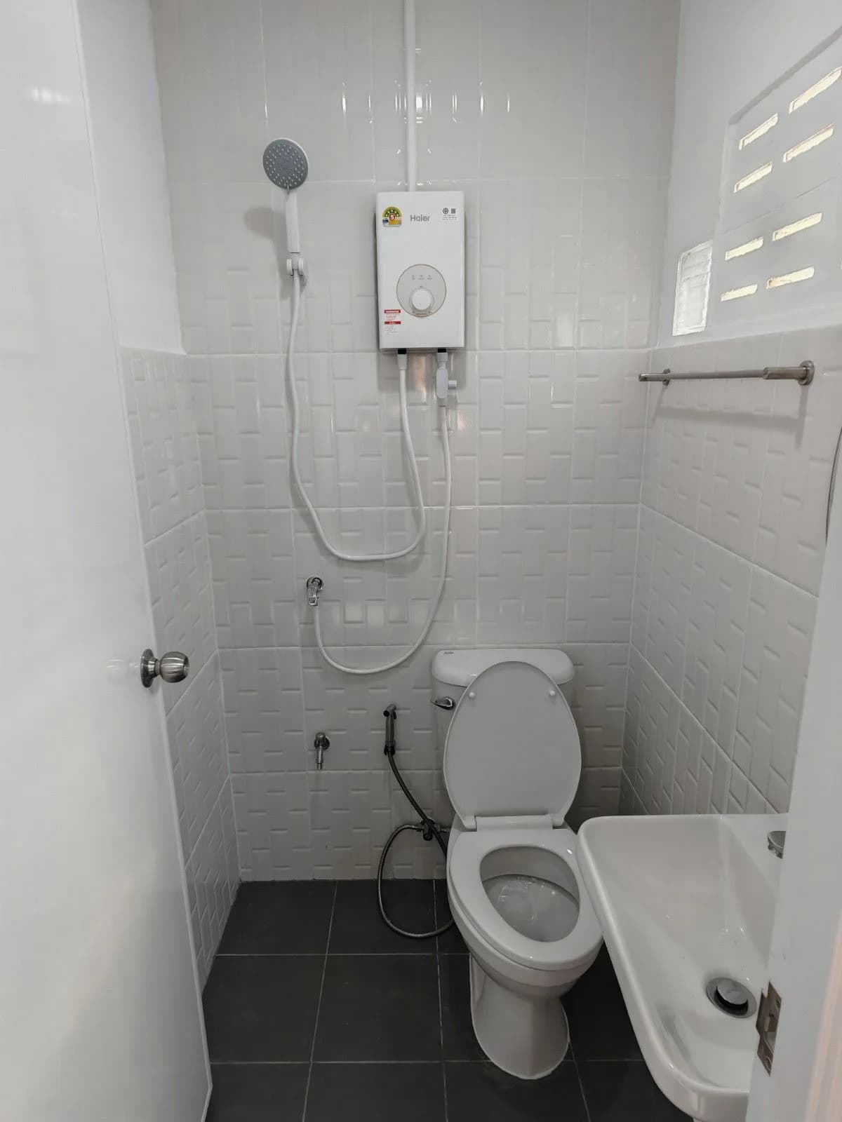 Sleep Residence, San Phranet: phòng mới cải tạo cho thuê theo tháng, gần Payap University, Mae Khao campus ảnh 3