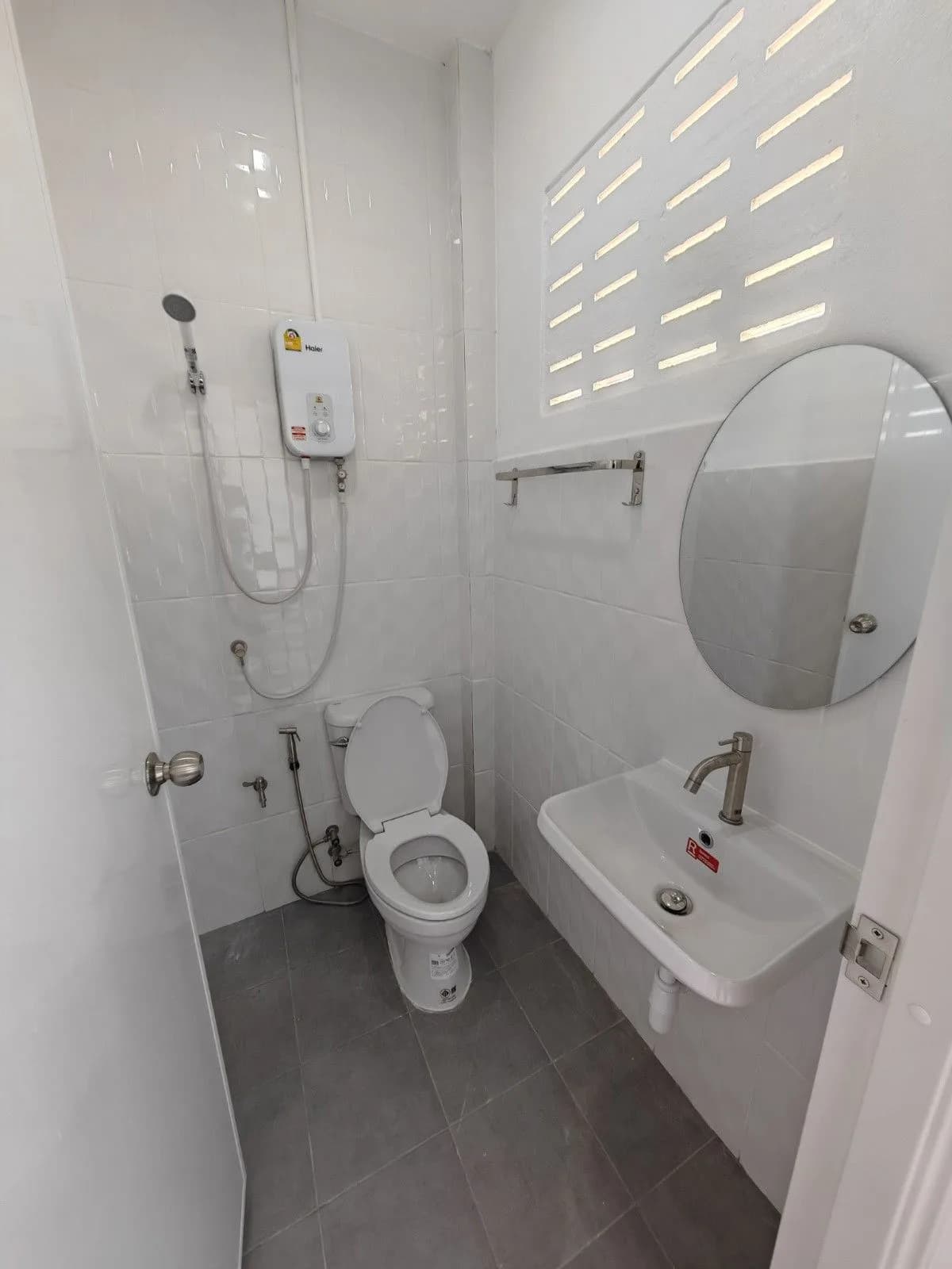 Sleep Residence, San Phranet: phòng mới cải tạo cho thuê theo tháng, gần Payap University, Mae Khao campus ảnh 7
