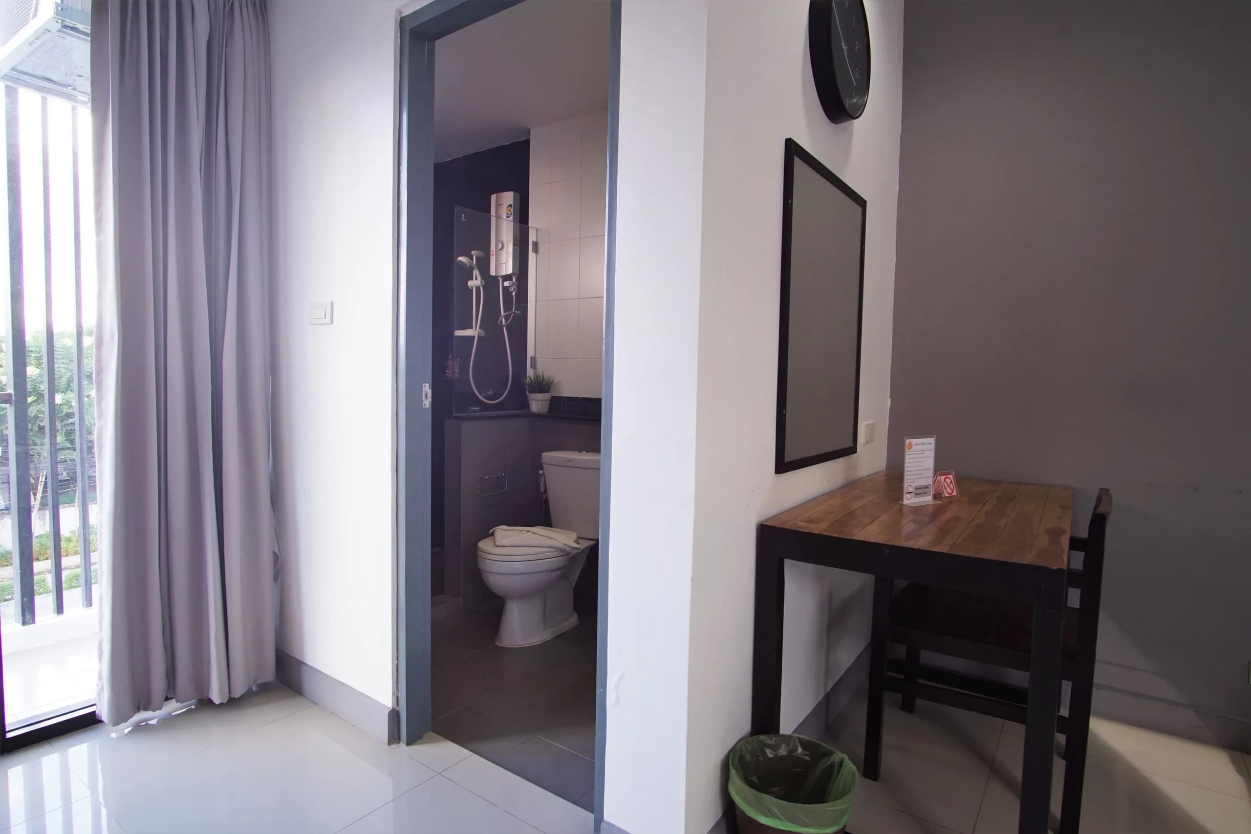 Subkamon Apartment، Pa Tan: غرف شهرية مفروشة قرب مستشفى Lanna صورة 5