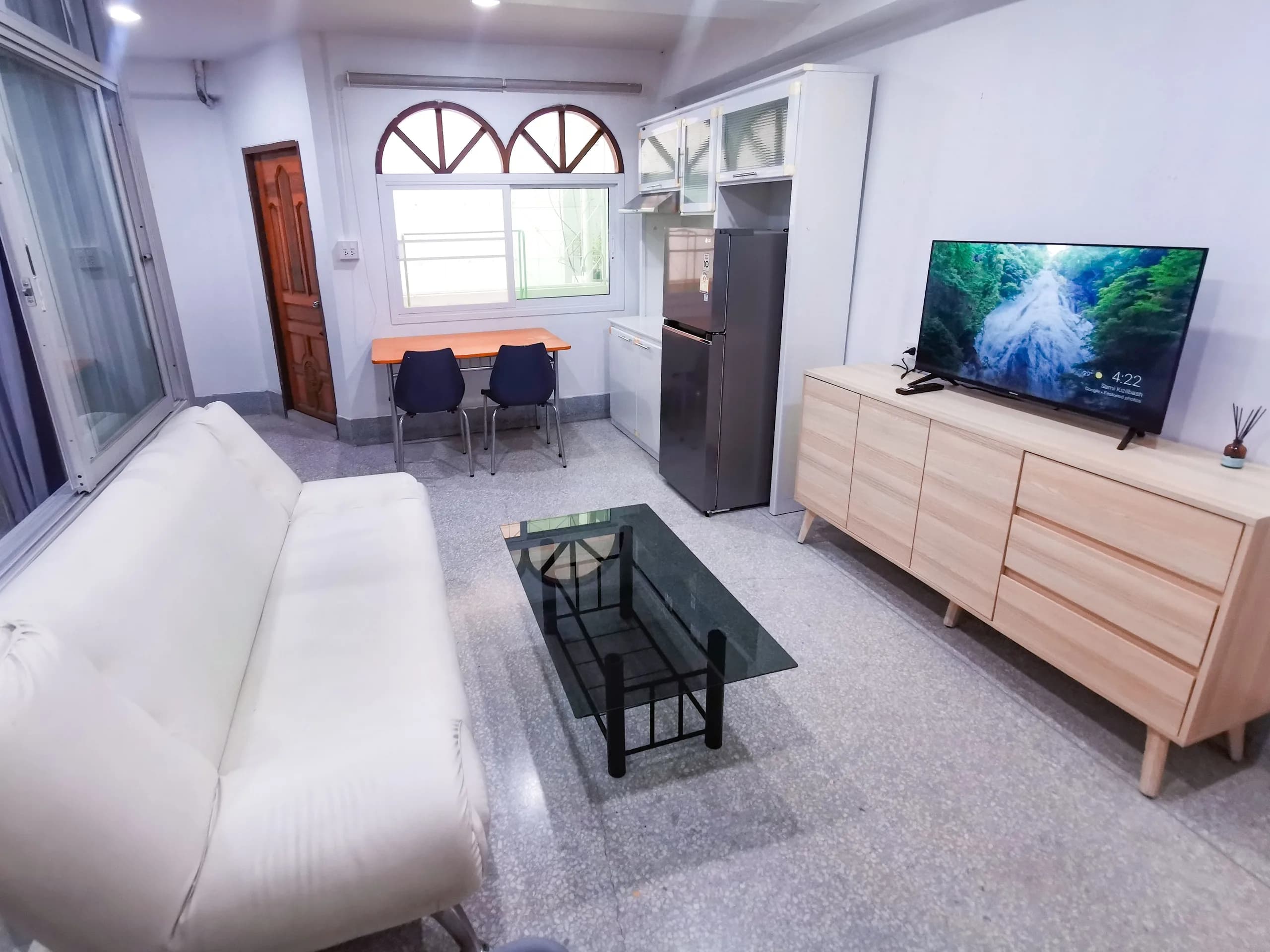 Tangcharu Apartment, Soi Sathorn 11, Sathorn: möblierte Ein-Schlafzimmer-Wohnungen mit 45 m² zur Monatsmiete, nahe BTS Saint Louis Foto 2