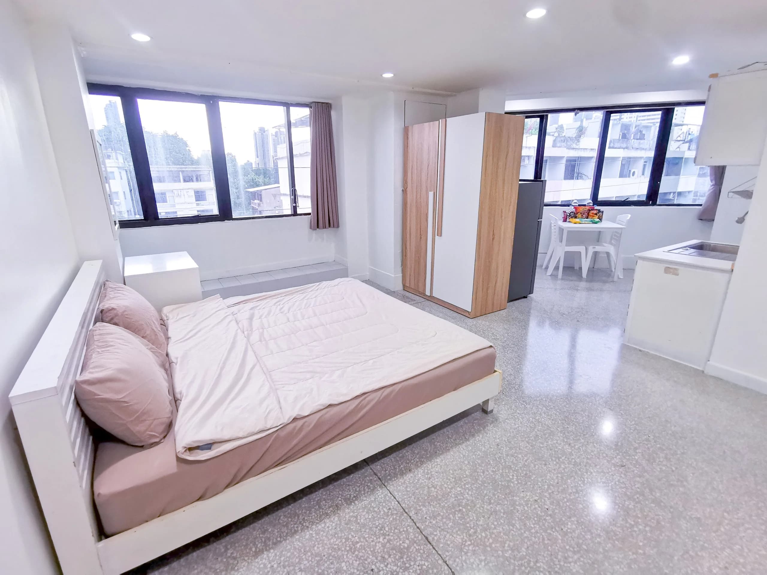 Tangcharu Apartment, Soi Sathorn 11, Sathorn: möblierte Ein-Schlafzimmer-Wohnungen mit 45 m² zur Monatsmiete, nahe BTS Saint Louis Foto 6