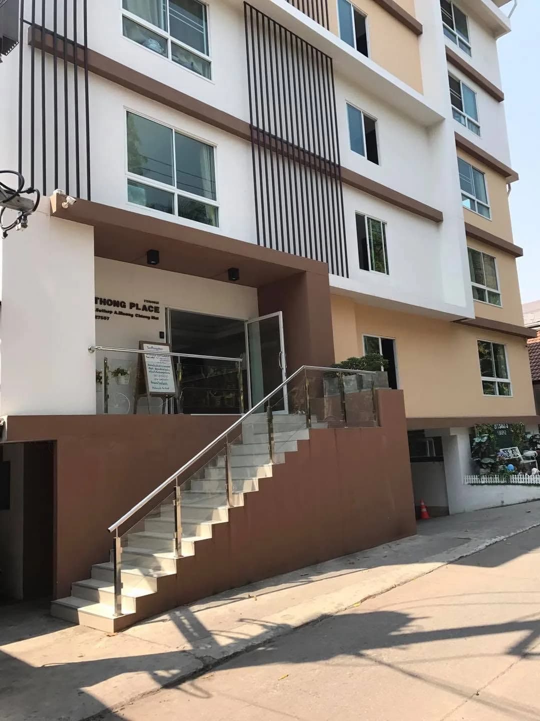 Tarnthong Place, Suthep : chambres meublées de 30 m² au mois avec vue sur Doi Suthep, derrière l'université de Chiang Mai photo 2
