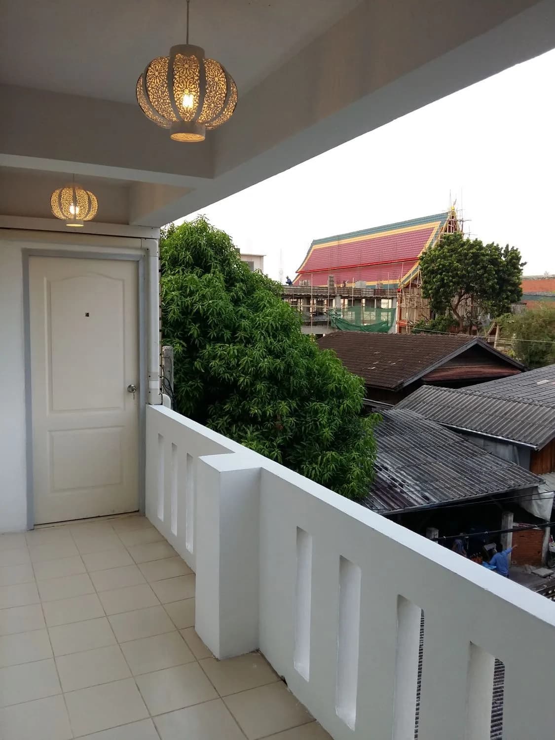 سكن Thanasri Home للنساء فقط، المدينة القديمة: غرف شهرية بمروحة ومكيّفة قرب بوابة Chang Phueak صورة 2