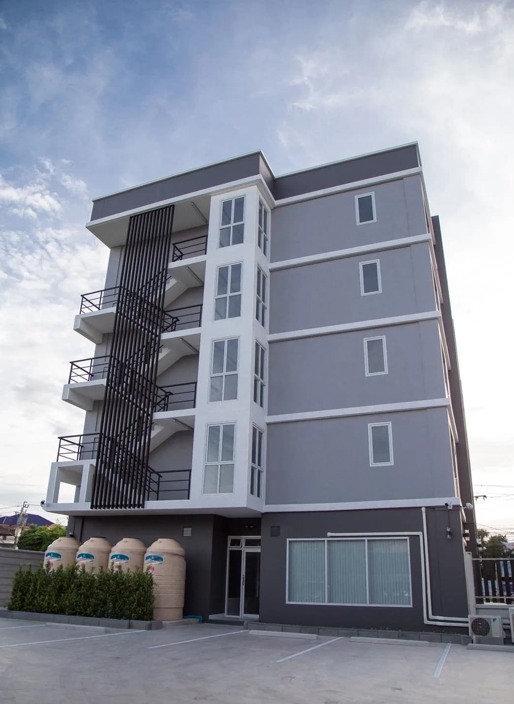 The Bed Residence Suvarnabhumi, Bang Phli: Monthly Studios of 28 sq.m. with Lift near Market Village photo 2
