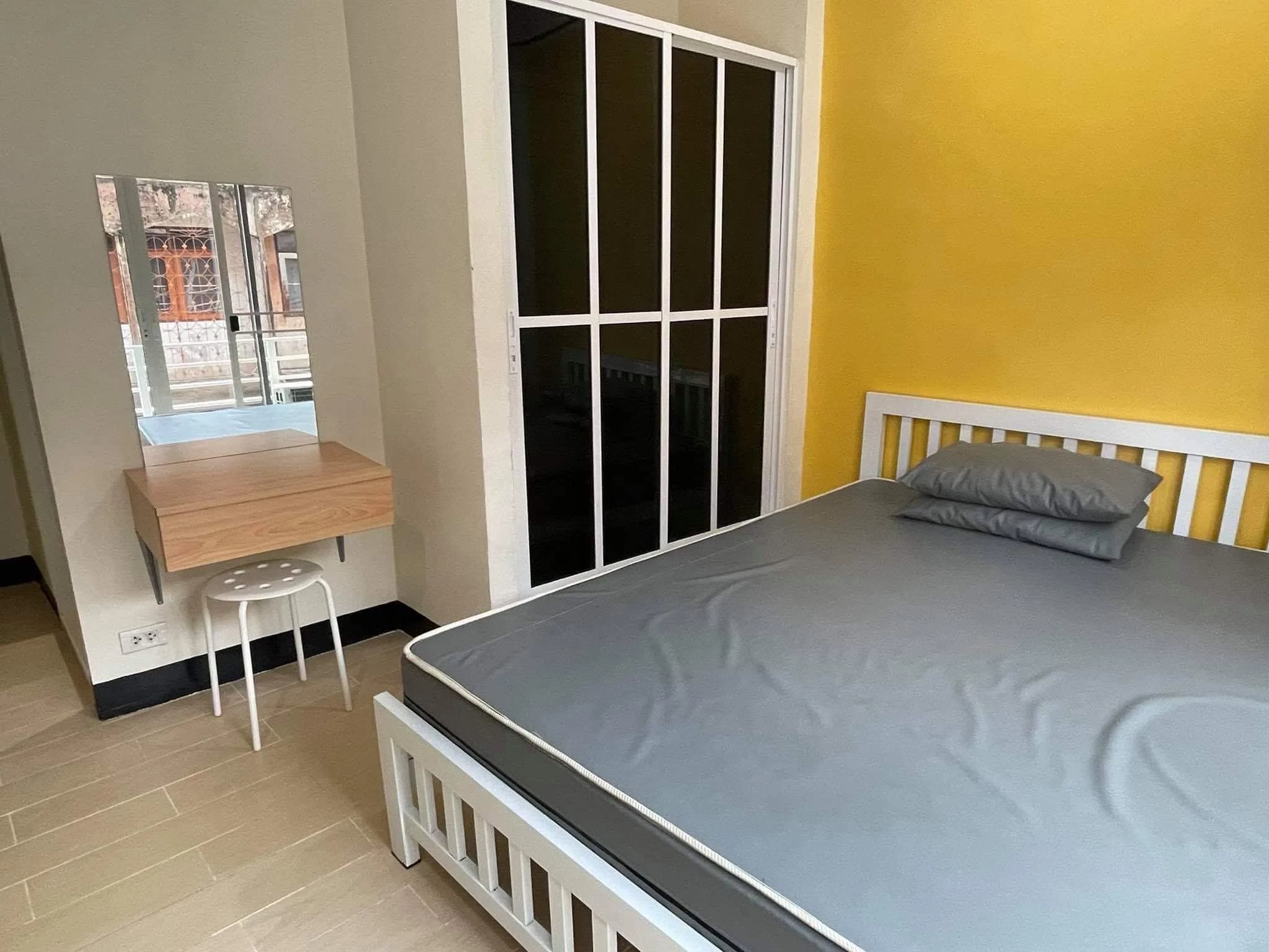 The Lighthouse Apartment สุขุมวิท 22 (ซอยเศรษฐีทวีทรัพย์ 2) คลองเตย ห้องพักรายเดือน 22–35 ตร.ม. ห่าง MRT ศูนย์การประชุมแห่งชาติสิริกิติ์ประมาณ 350 ม. รูปที่ 2