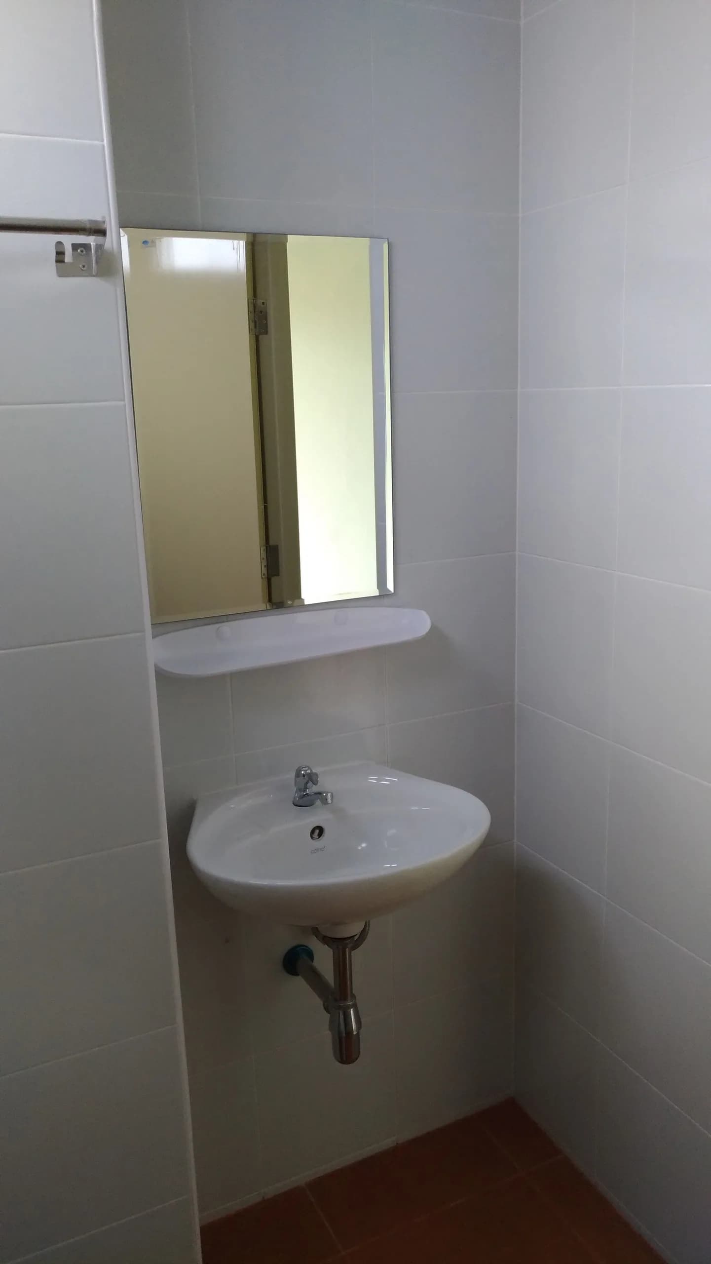 The Living Apartment, Mittraphap 8, Korat: Monthly Fan and Air-Con Rooms of 23.5 sq.m. near The Mall Korat photo 8