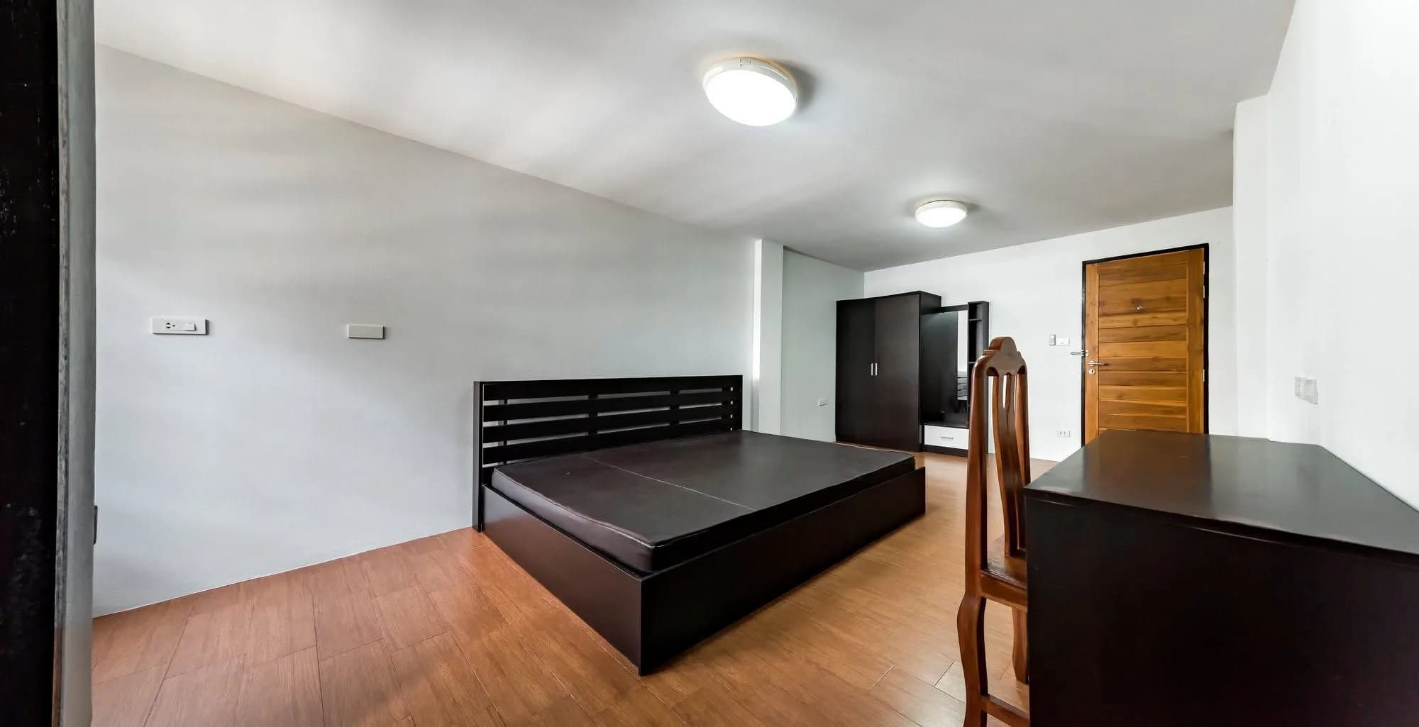 The Palm Inn, Soi Charoen Nakhon 14 Yaek 7, Khlong San: Loft-Style Monthly Rooms of 24 sq.m. near BTS Krung Thon Buri photo 4