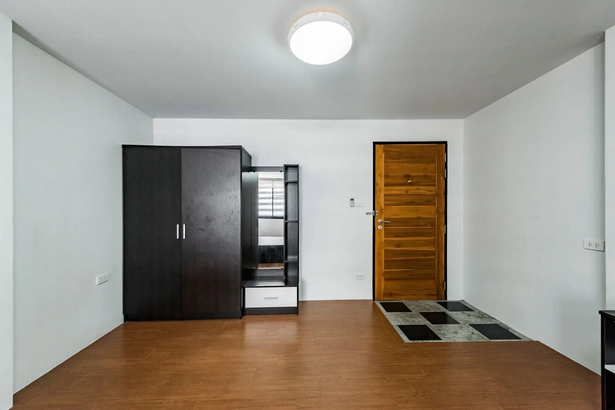 The Palm Inn, Soi Charoen Nakhon 14 Yaek 7, Khlong San: Loft-Style Monthly Rooms of 24 sq.m. near BTS Krung Thon Buri photo 5